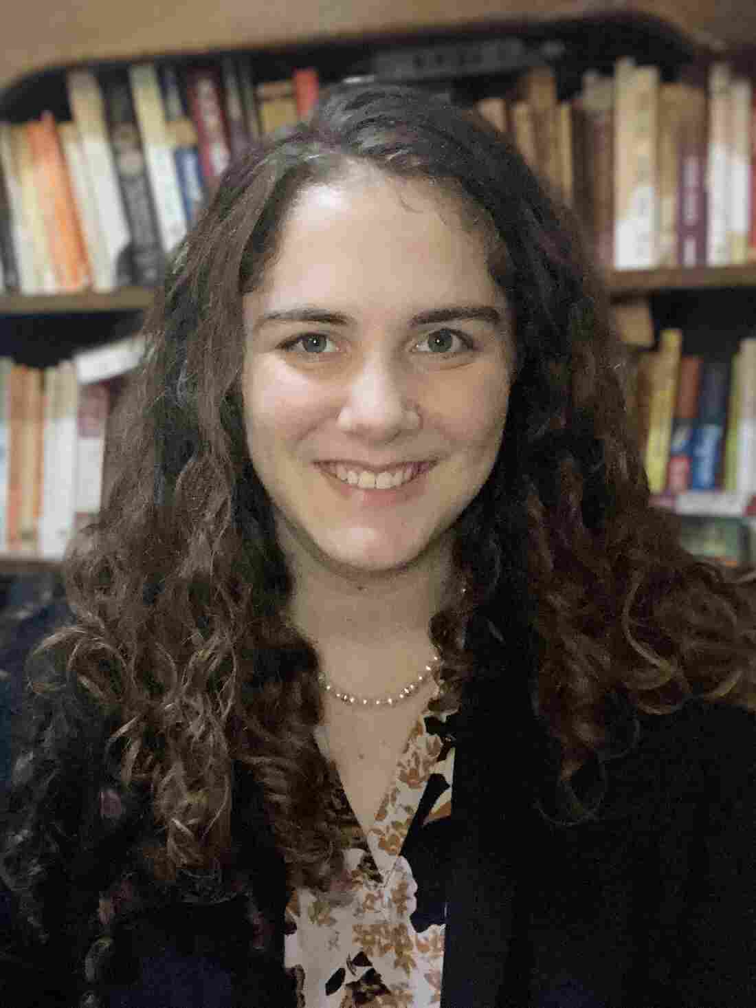 Allison Mollenkamp headshot