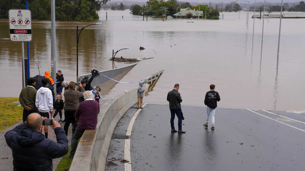 Sydney Floods Worsen As 50,000 Australians Are Warned To Evacuate Or Be ...