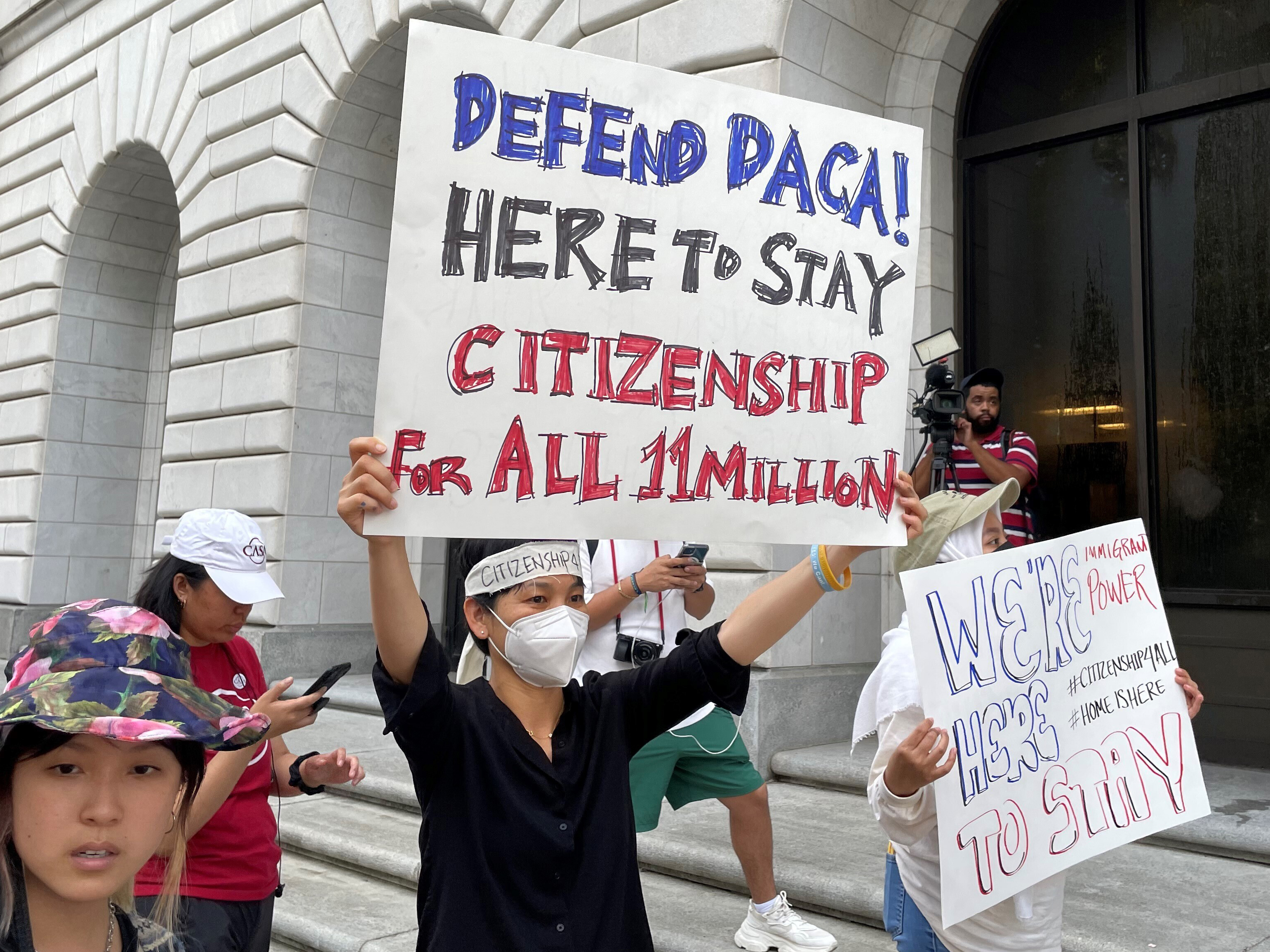 Appeals Court Hears Arguments Over GOP leaning States Suit To End DACA 