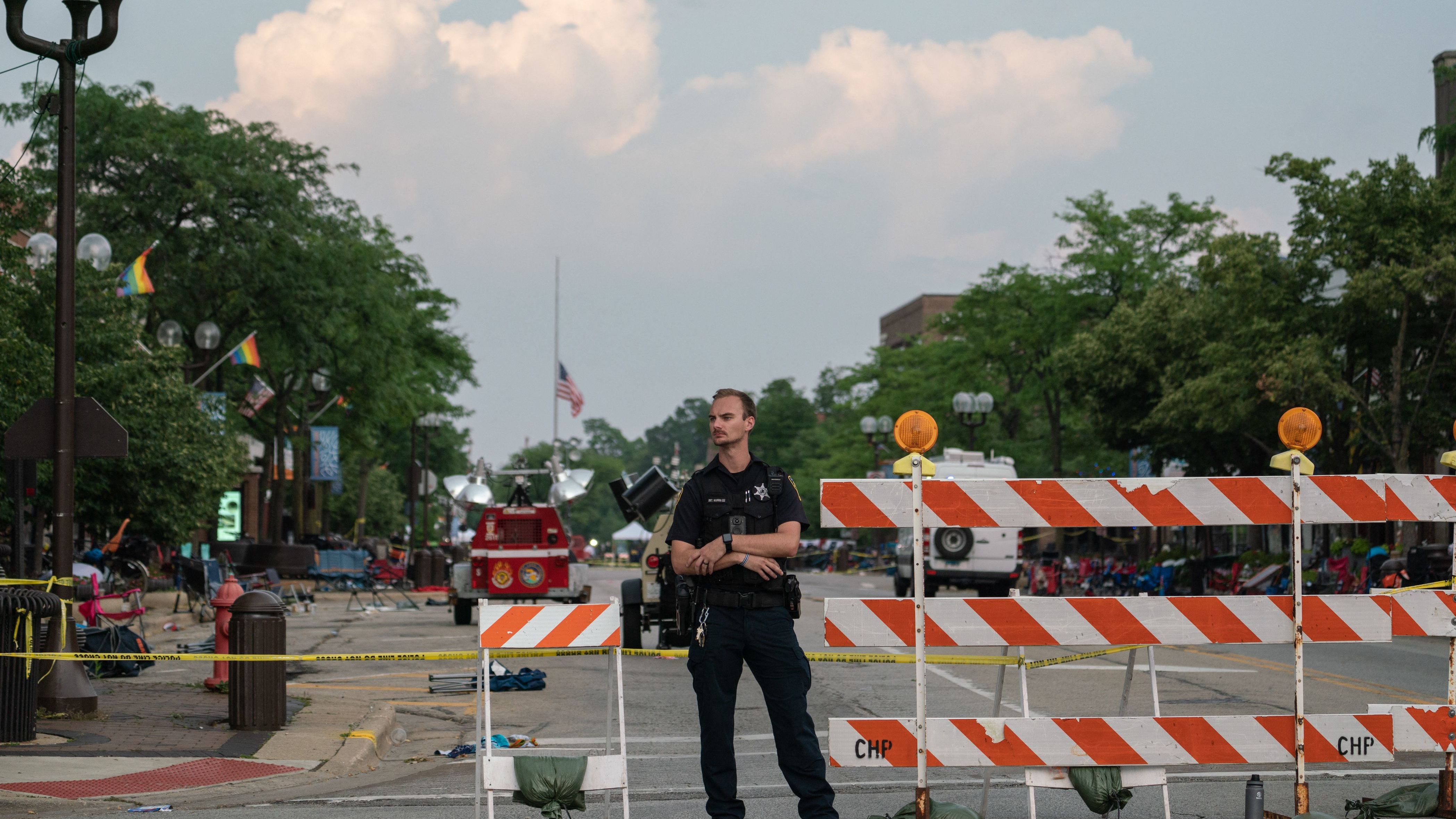 Highland Park suspect legally purchased 5 guns despite worrying encounter with police