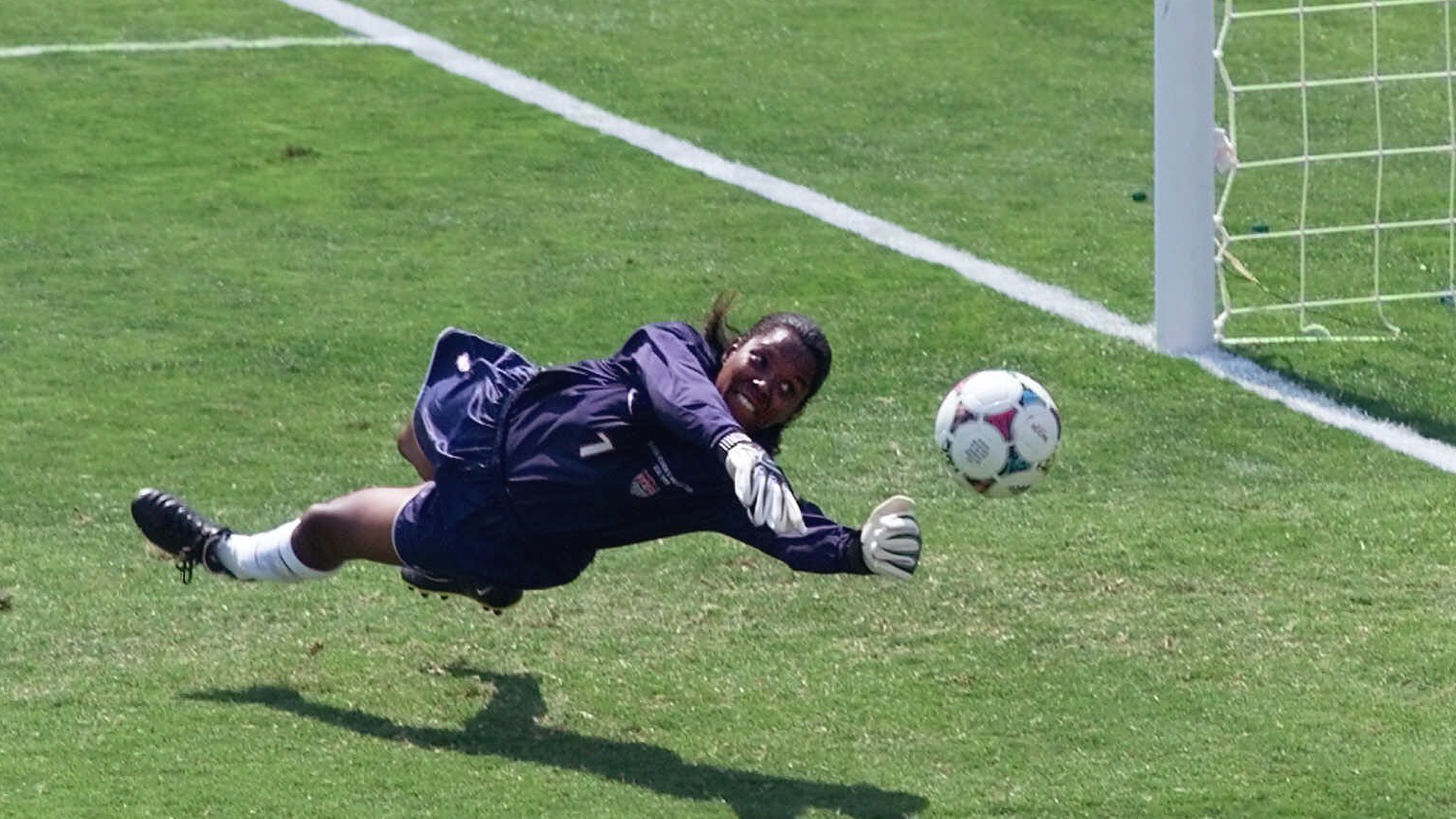 Posture correctness of young female soccer players