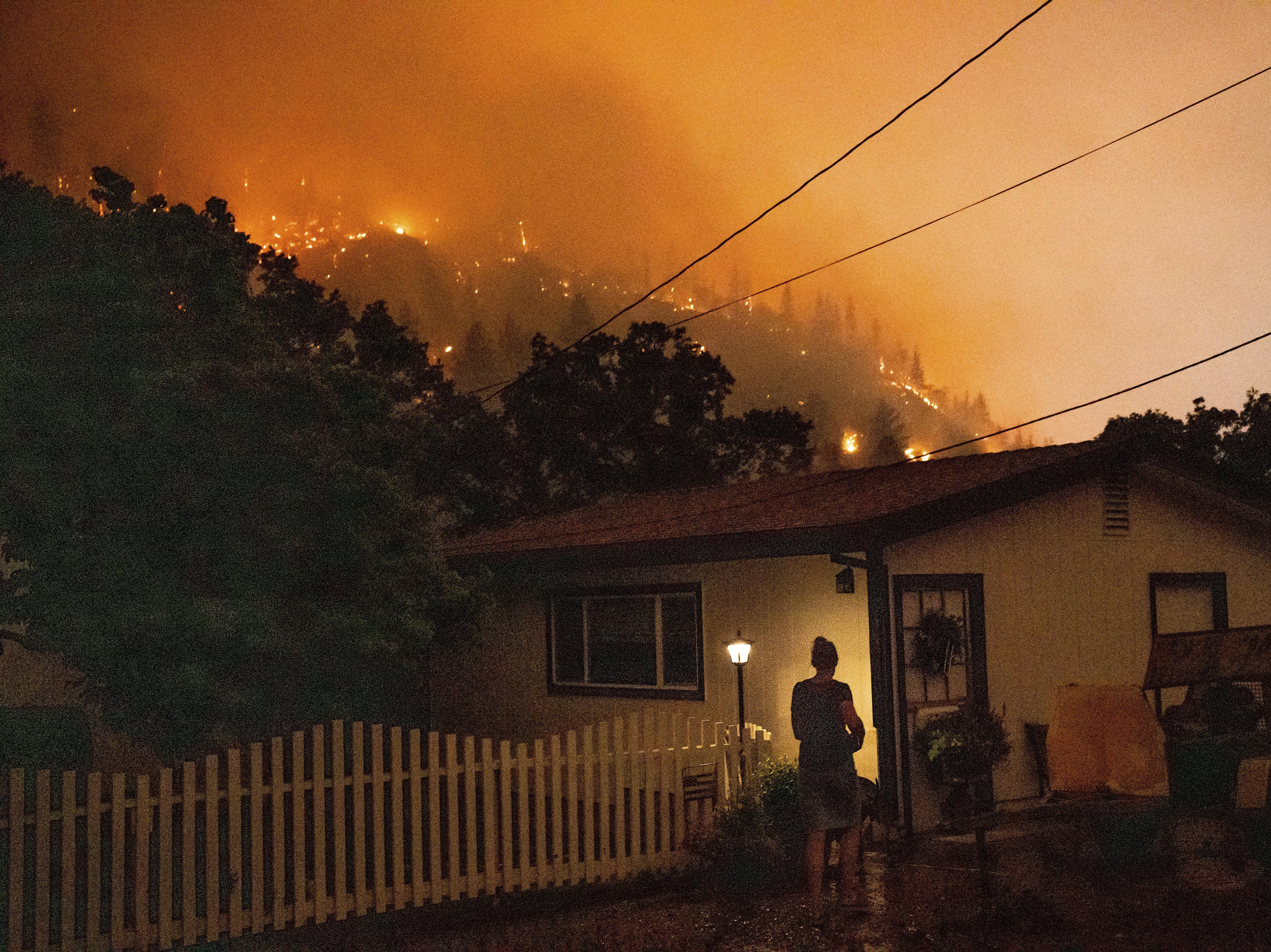 Windy, hot conditions fuel the explosive growth of fires in California and Montana - Vimarsana News