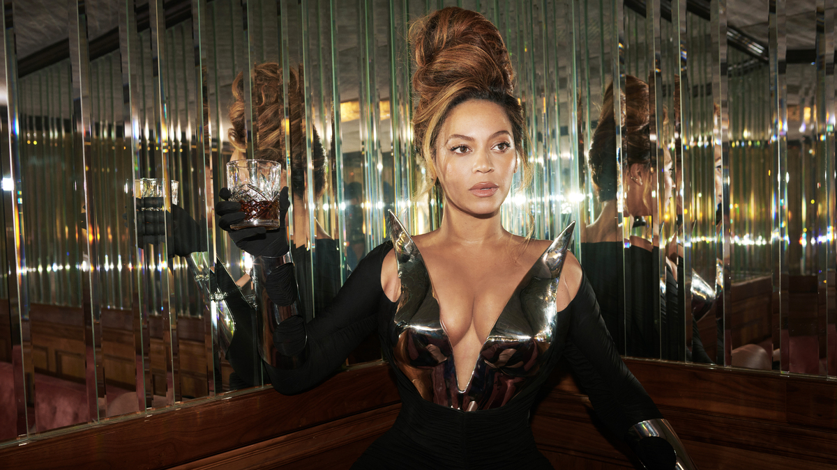 Opting for a traditional roll-out after shifting the music industry with surprise drops, after battling a highly publicized leak Beyoncé dropped her seventh full-length RENAISSANCE on July 29.