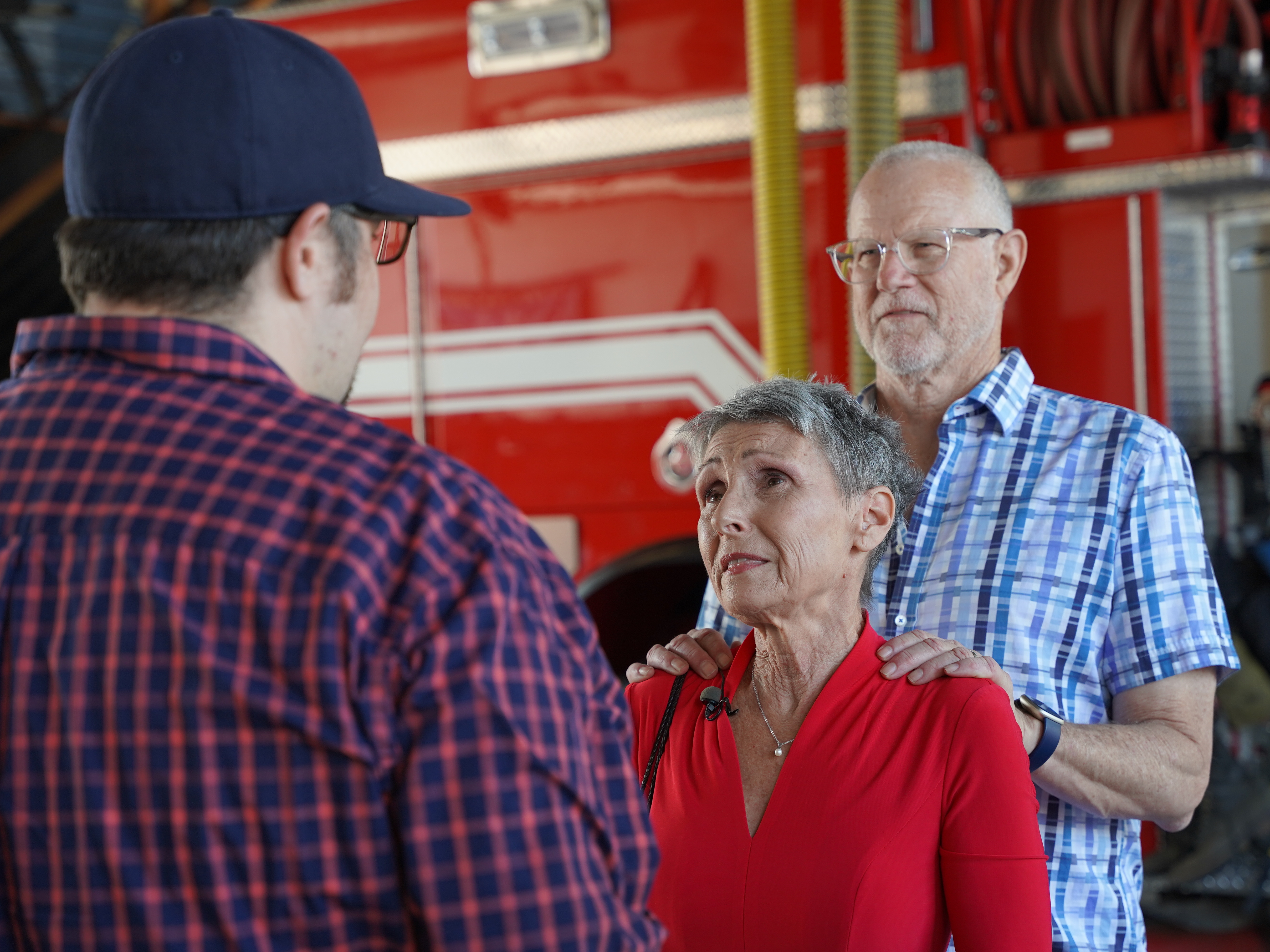 Annette and Steve Cline talk to 911 dispatcher Chris Cook months after their ordeal. (SDFD Communications Department)