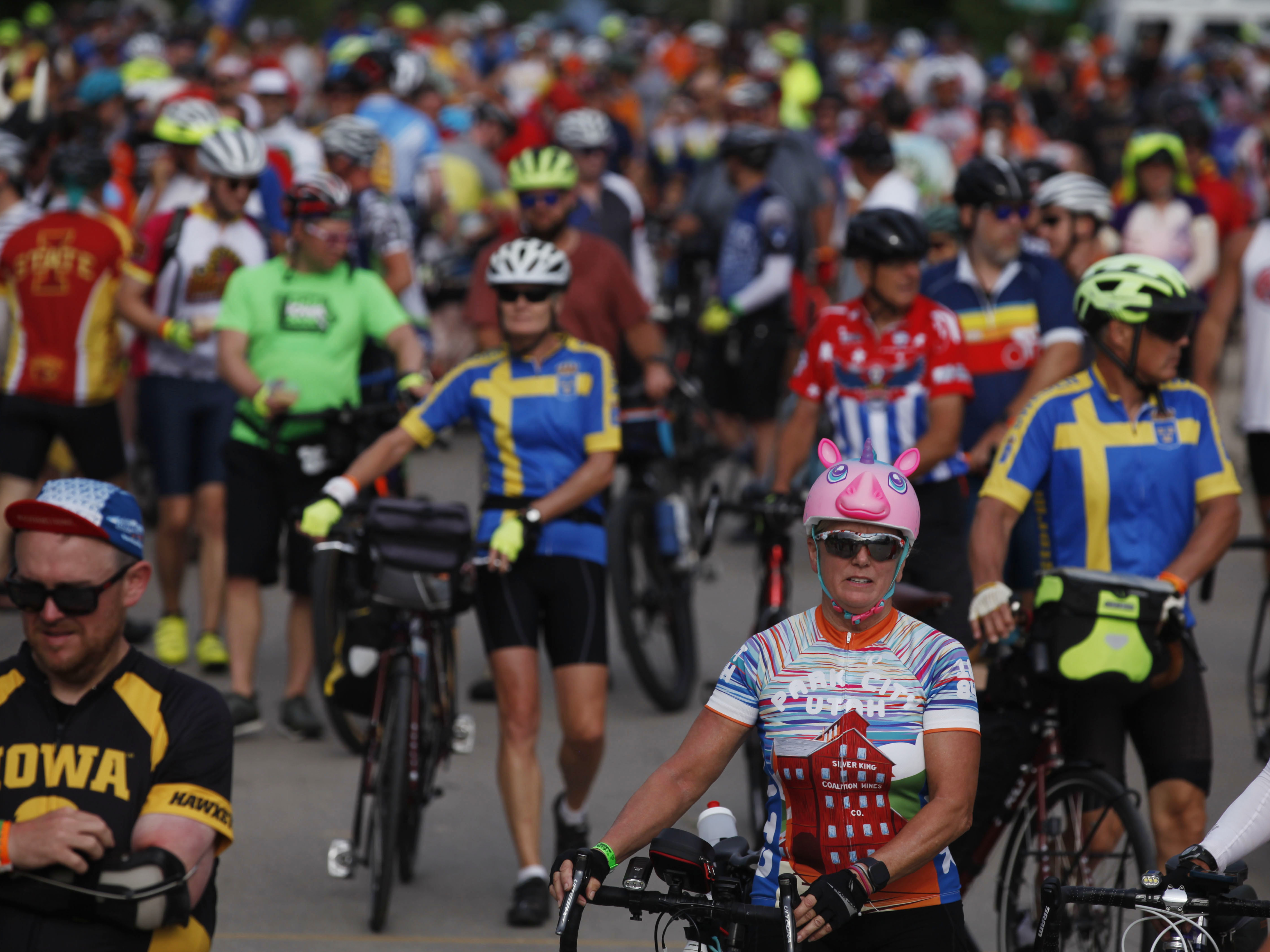 RAGBRAI Riding a bike across Iowa isn't for the sane. Sign me up