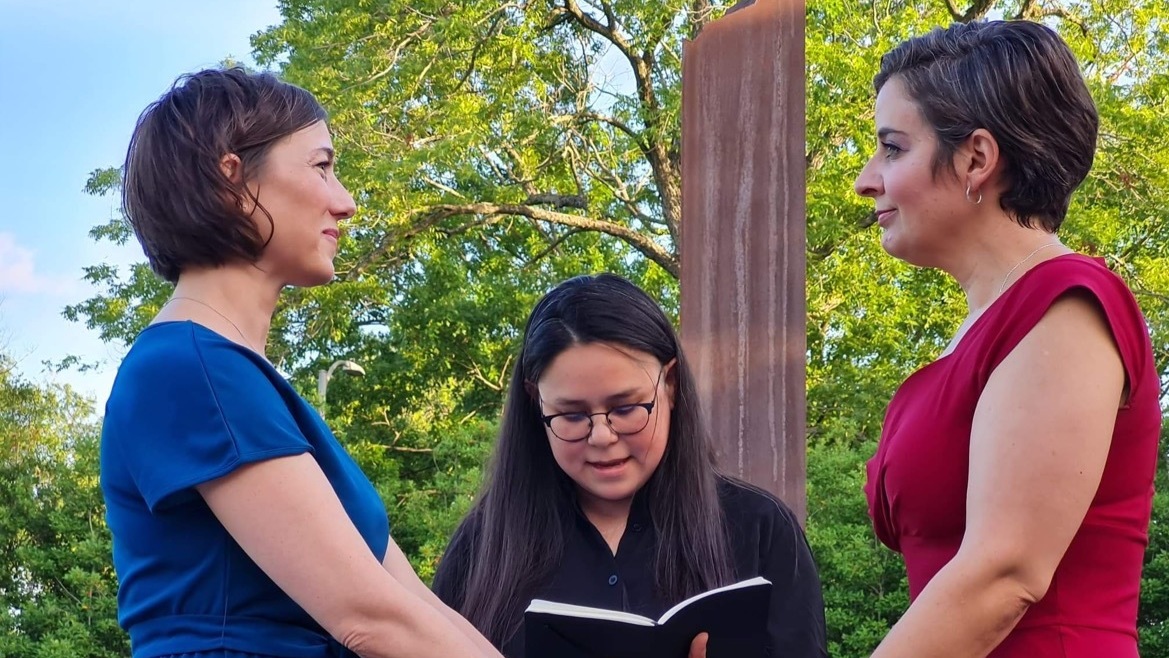 Scared after fall of Roe v. Wade, 2 Texas women rushed to get married : NPR - Vimarsana News