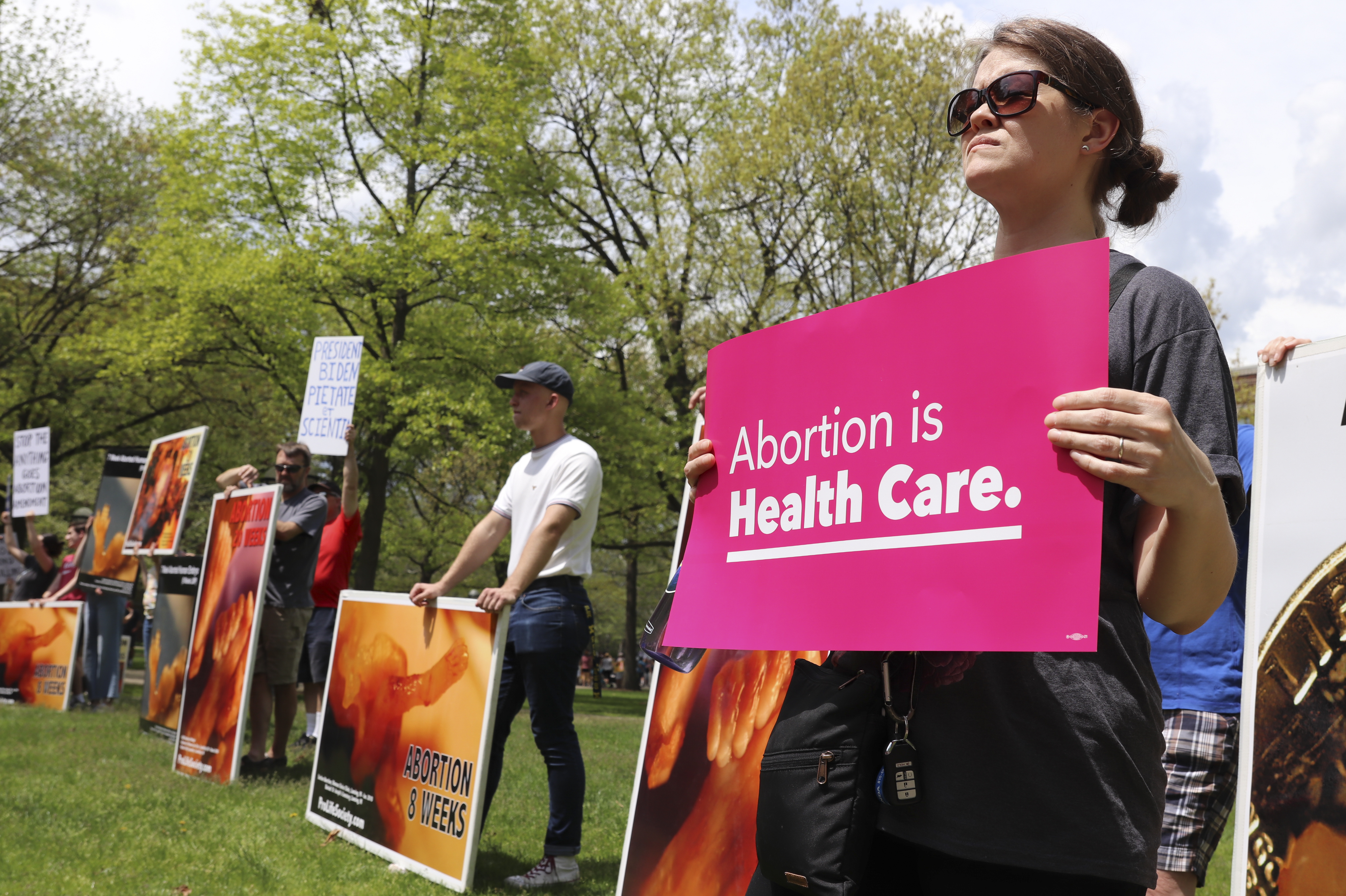 Confusion roiled Michigan for days as abortion rights changed hour to hour - Vimarsana News