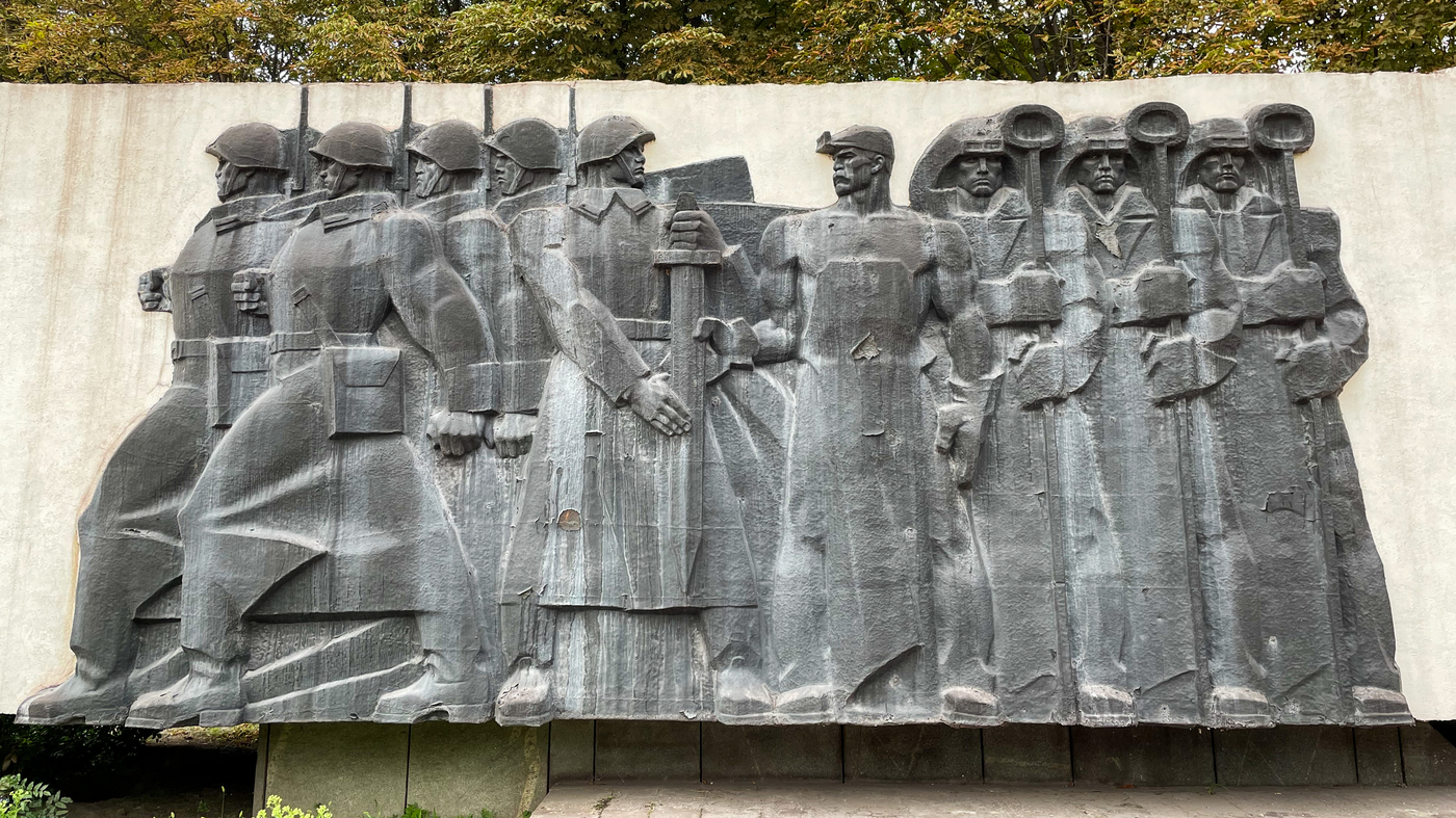 Ukraine's iron and steel industry is in rough shape because of war NPR