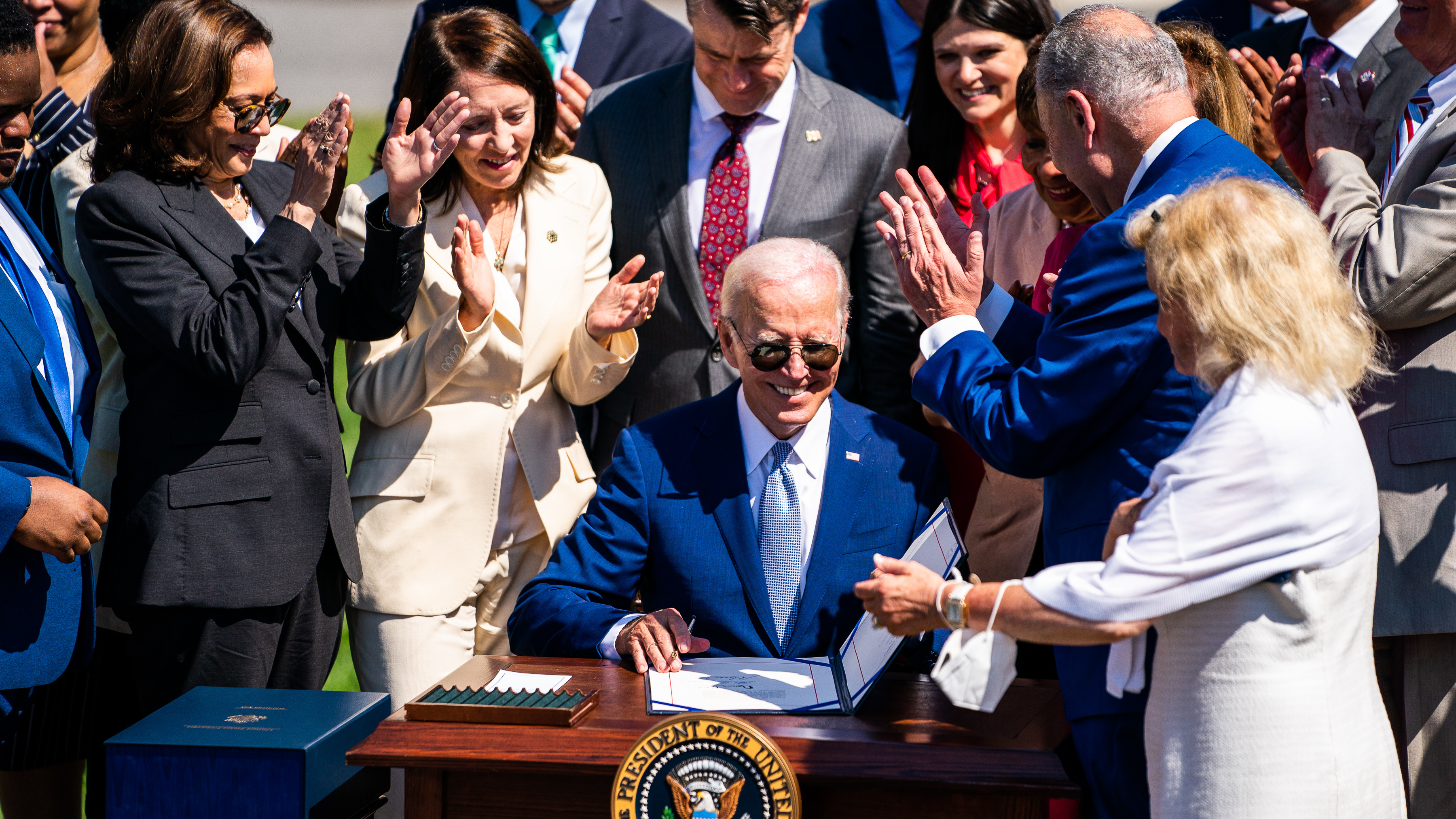 Biden's recent wins could give Democrats a boost heading into the midterms : NPR - Vimarsana News