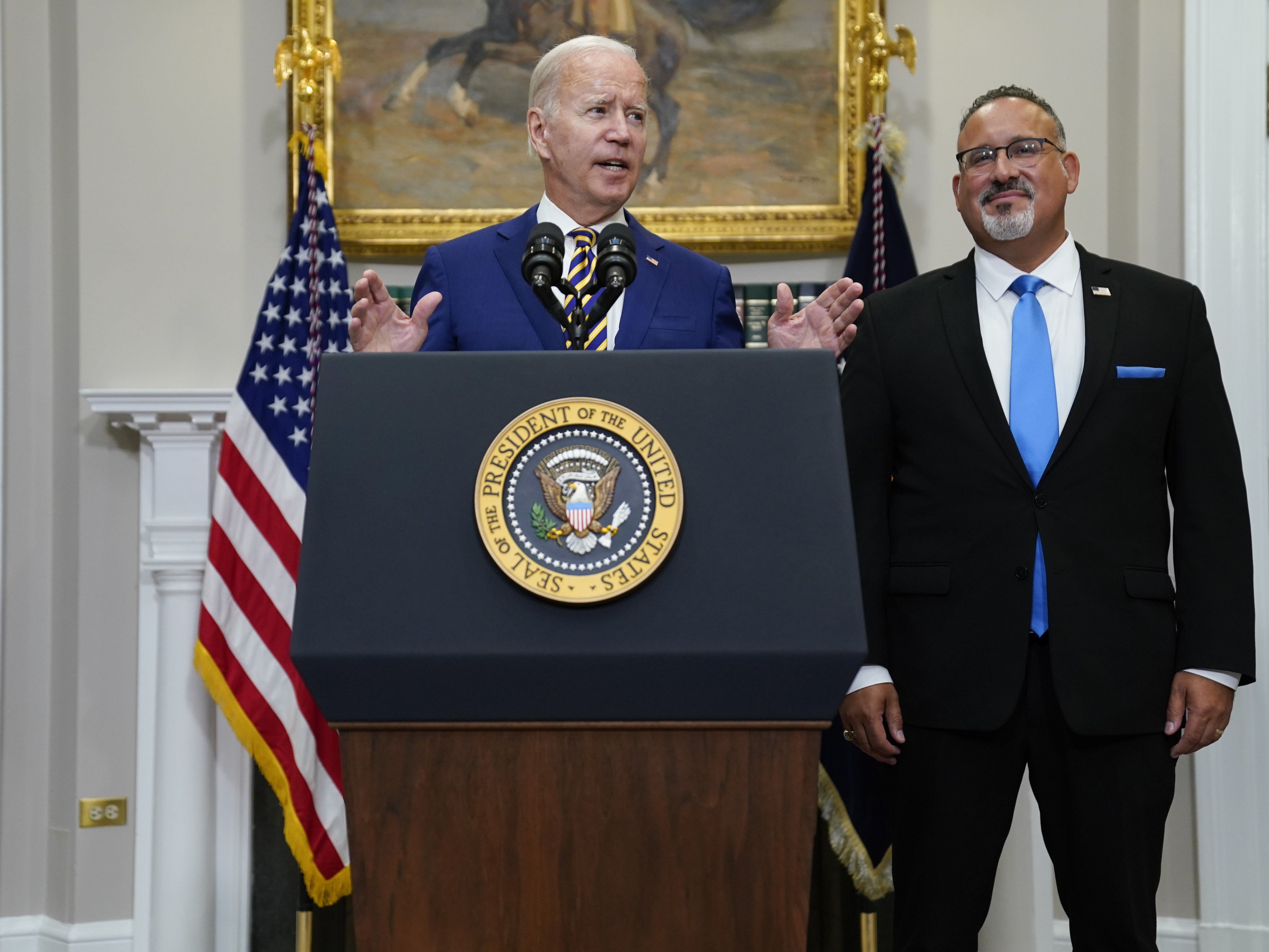 Student loan forgiveness is politically popular. But not all Democrats are on board - Vimarsana News