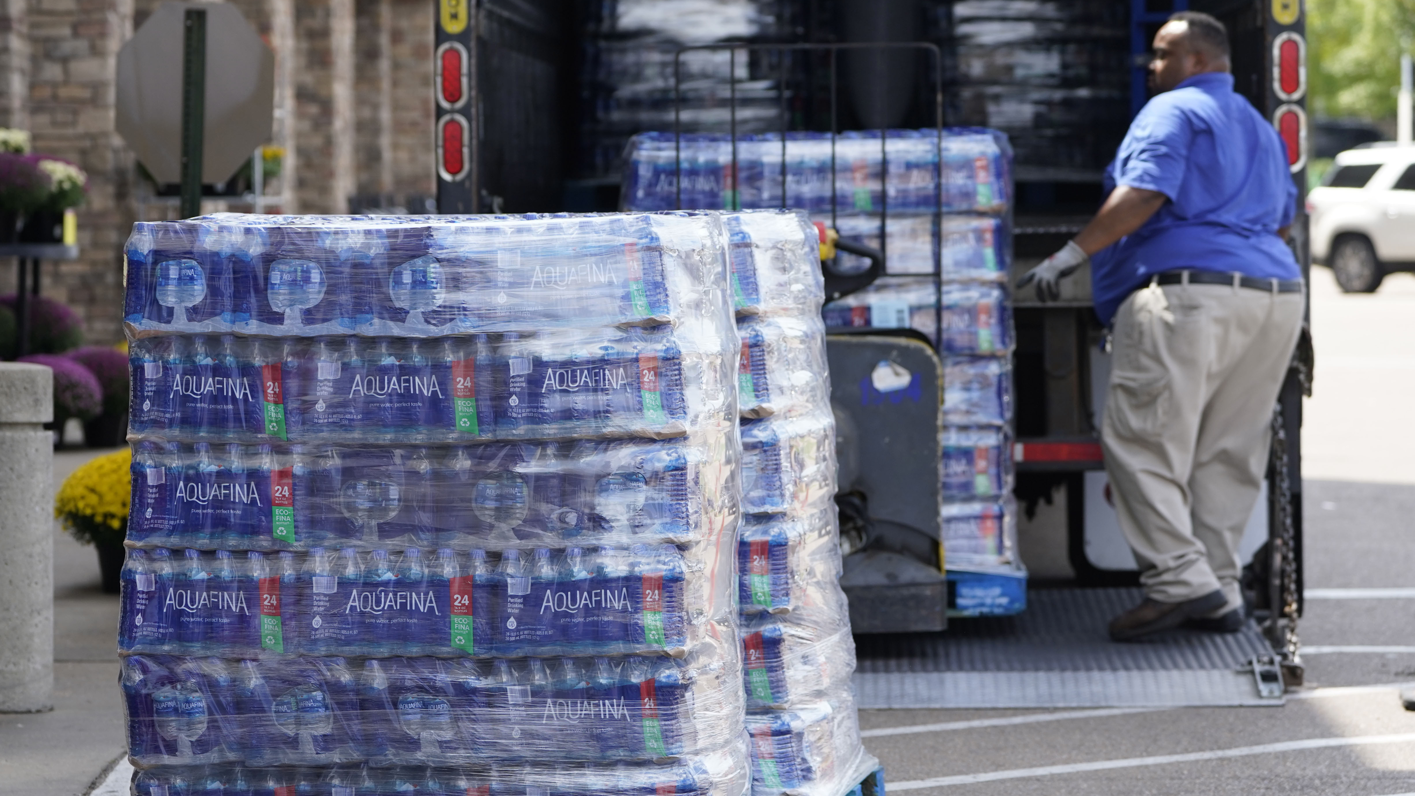 The Jackson, Mississippi water crisis follows years of systemic problems : NPR - Vimarsana News