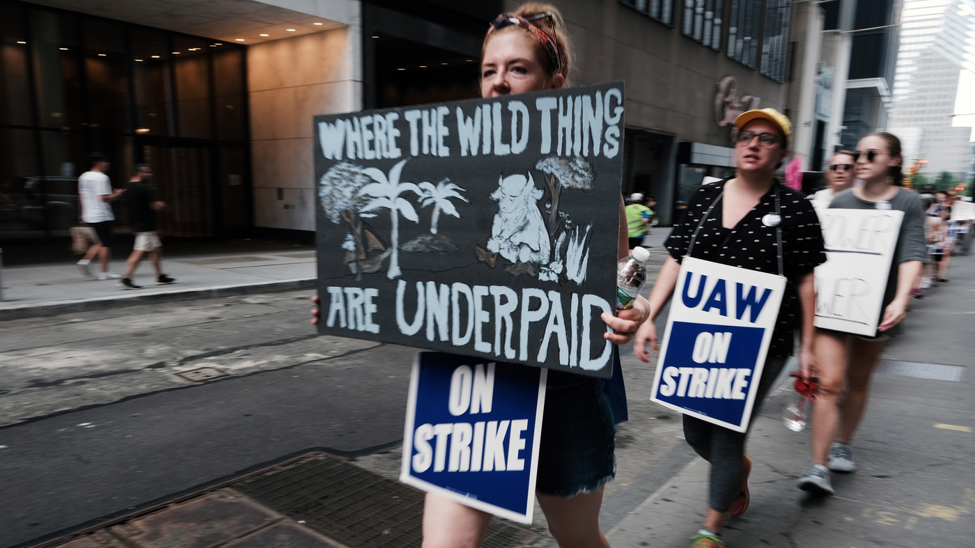 U S Support For Labor Unions Is At 71 As Amazon Starbucks Employees 