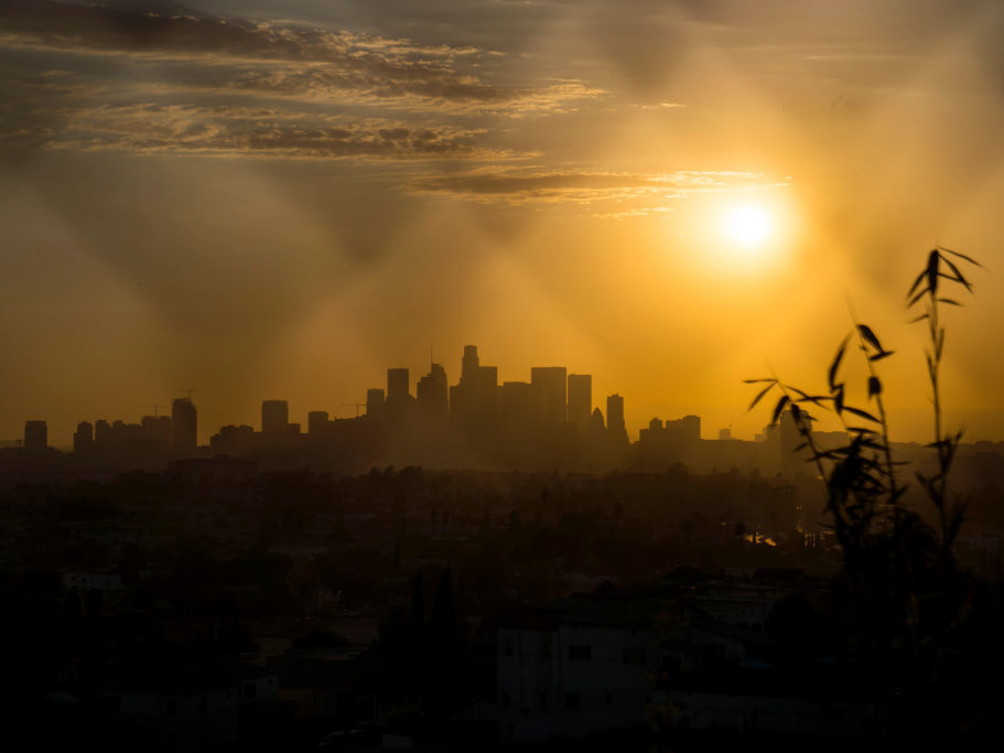 Heat waves, wildfires and floods: How climate change affects mental health : Shots