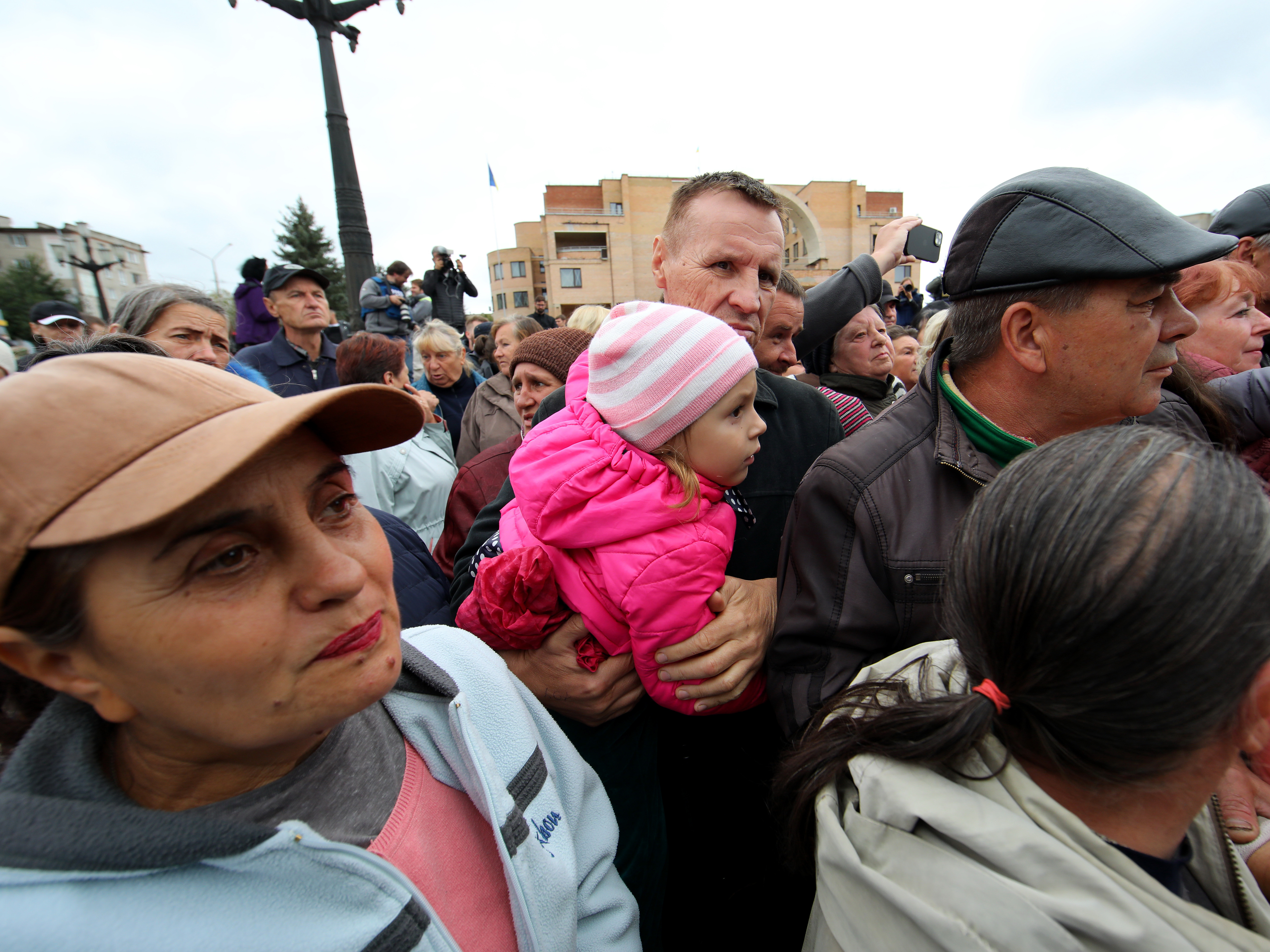 Their town now freed from Russian occupation, Ukrainians feel shock and joy - Vimarsana News