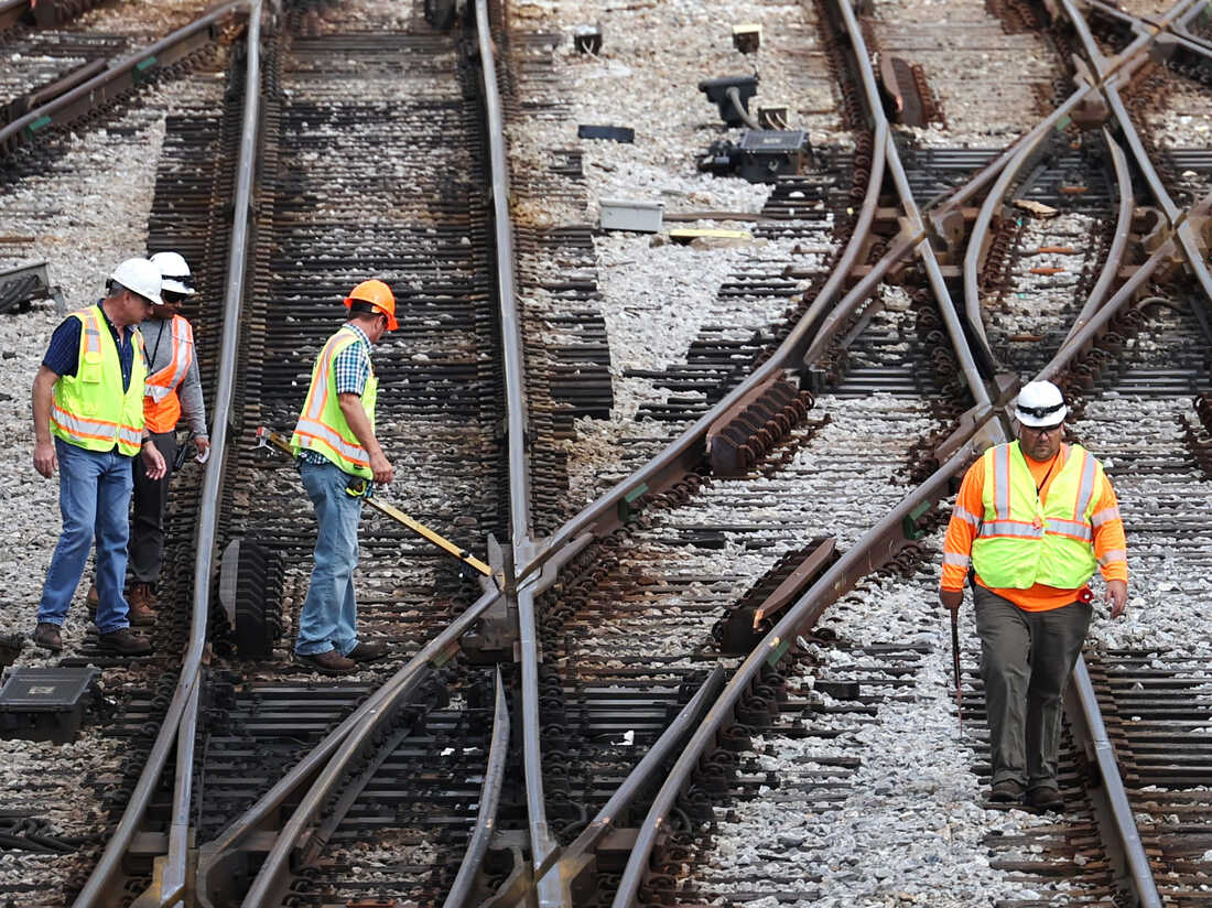 Railroads' workplace attendance policies at the heart of labor dispute : NPR