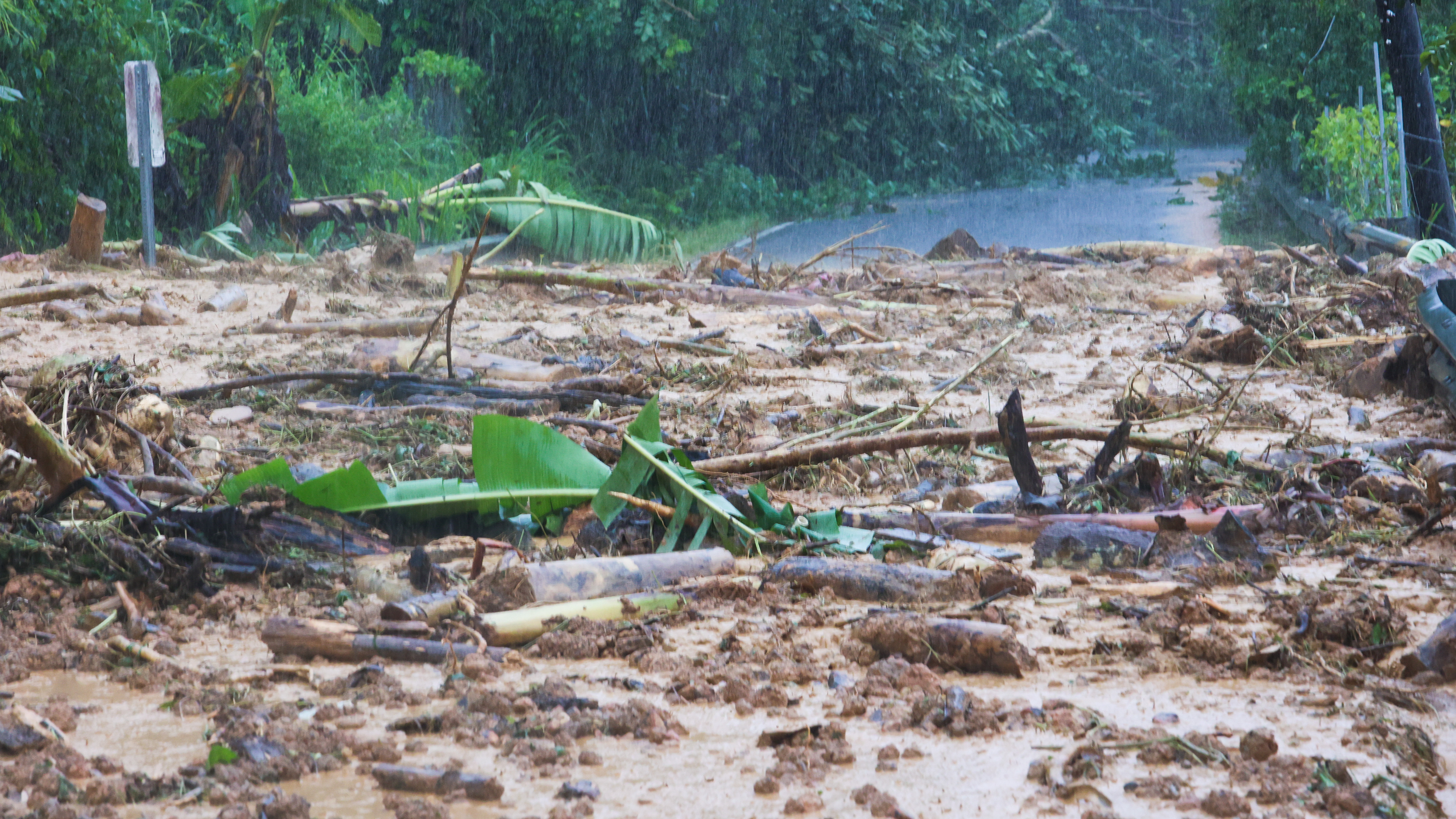 5 years on, failures from Hurricane Maria loom large as Puerto Rico responds to Fiona