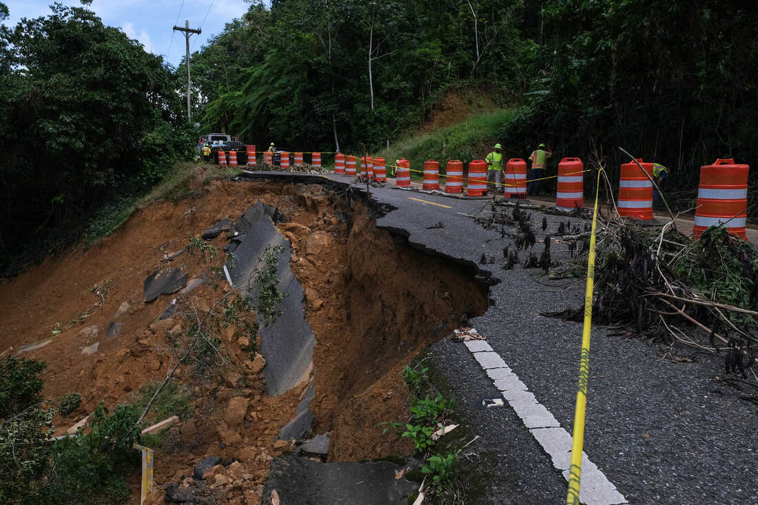 Puerto Rico towns, hobbled by Hurricane Fiona, struggle to regain power or water image