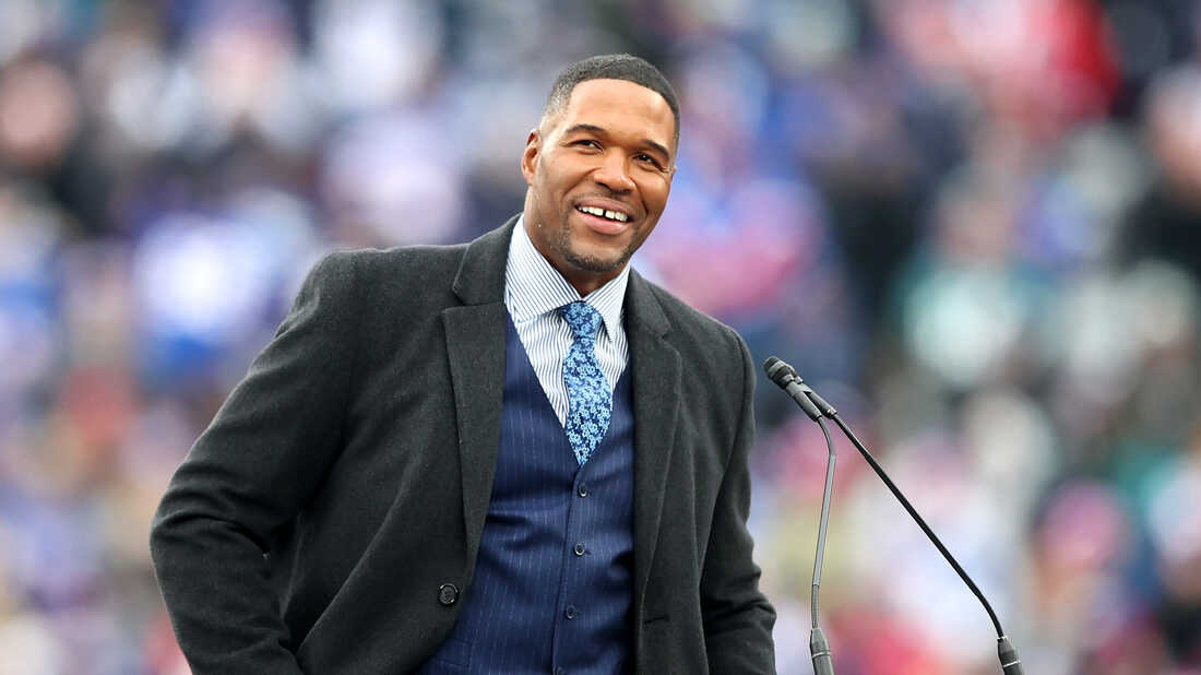 Michael Strahan makes shock prediction on first NFL show of season