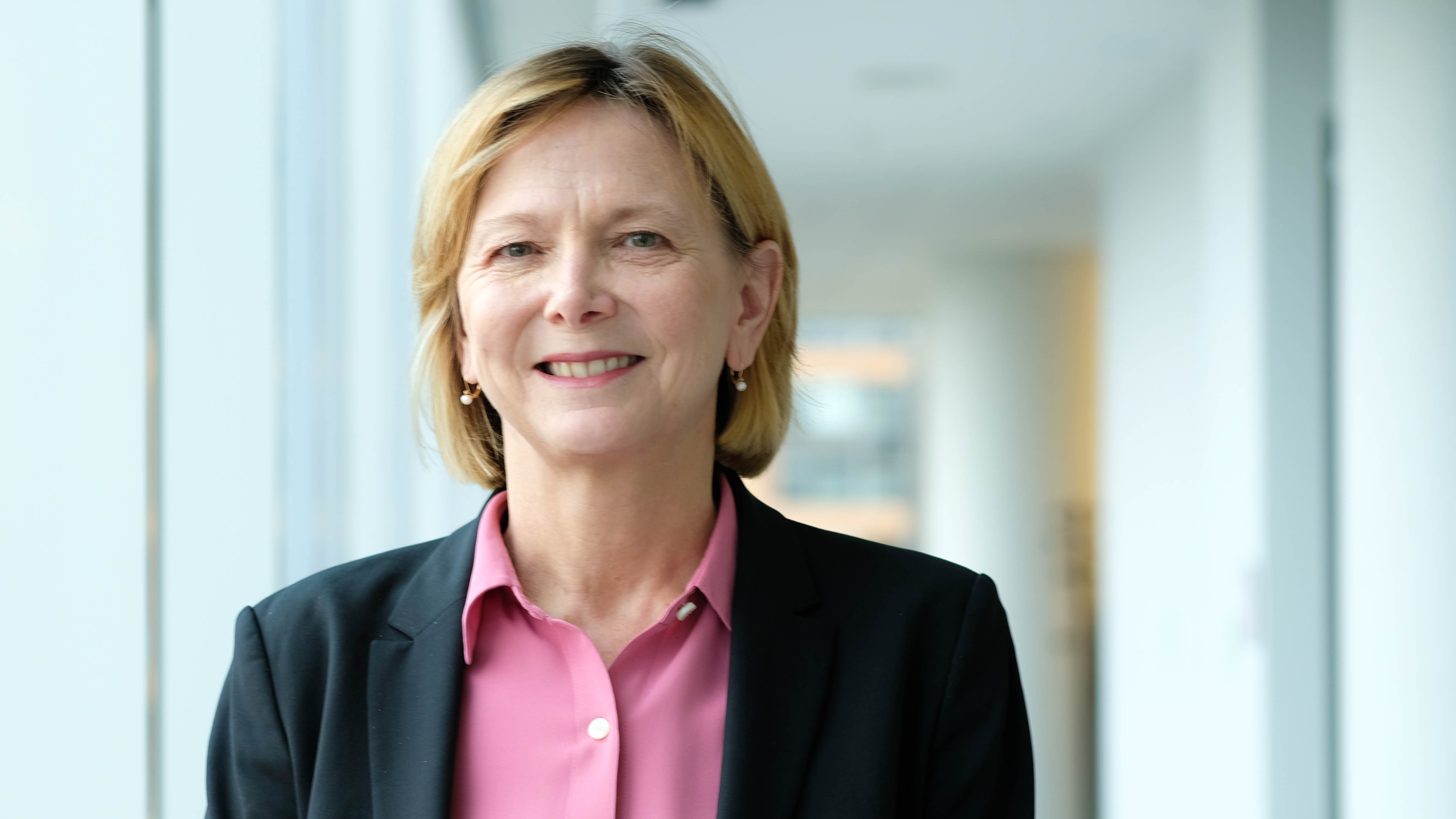 NPR News Chief Nancy Barnes to leave network : NPR - Vimarsana News