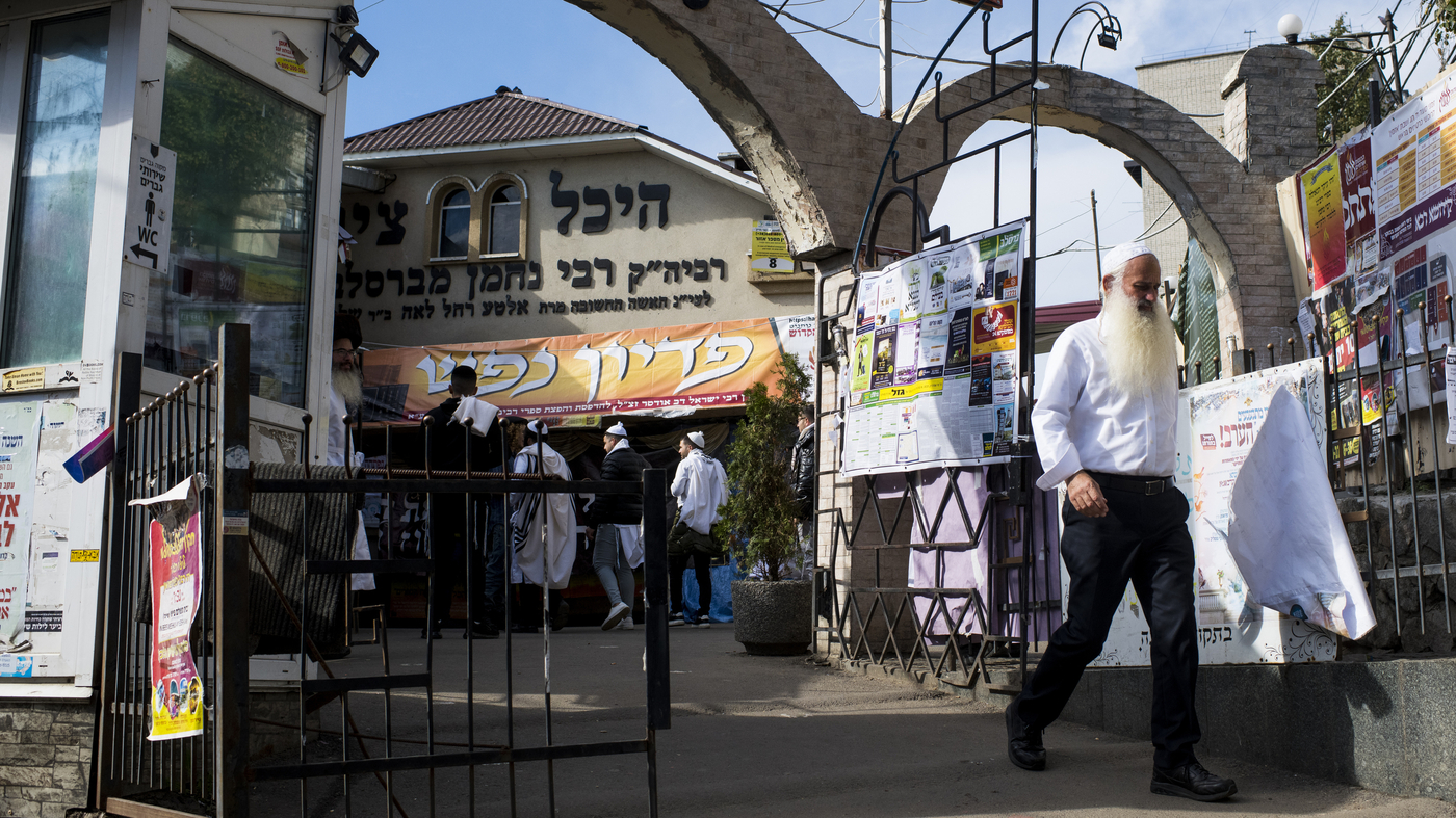 War didn't stop Hasidic pilgrims from gathering in Ukraine for the