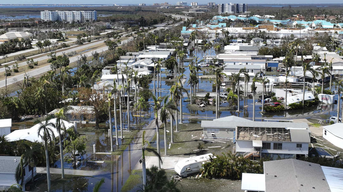 North Carolina reports four storm-related deaths due to Hurricane Ian