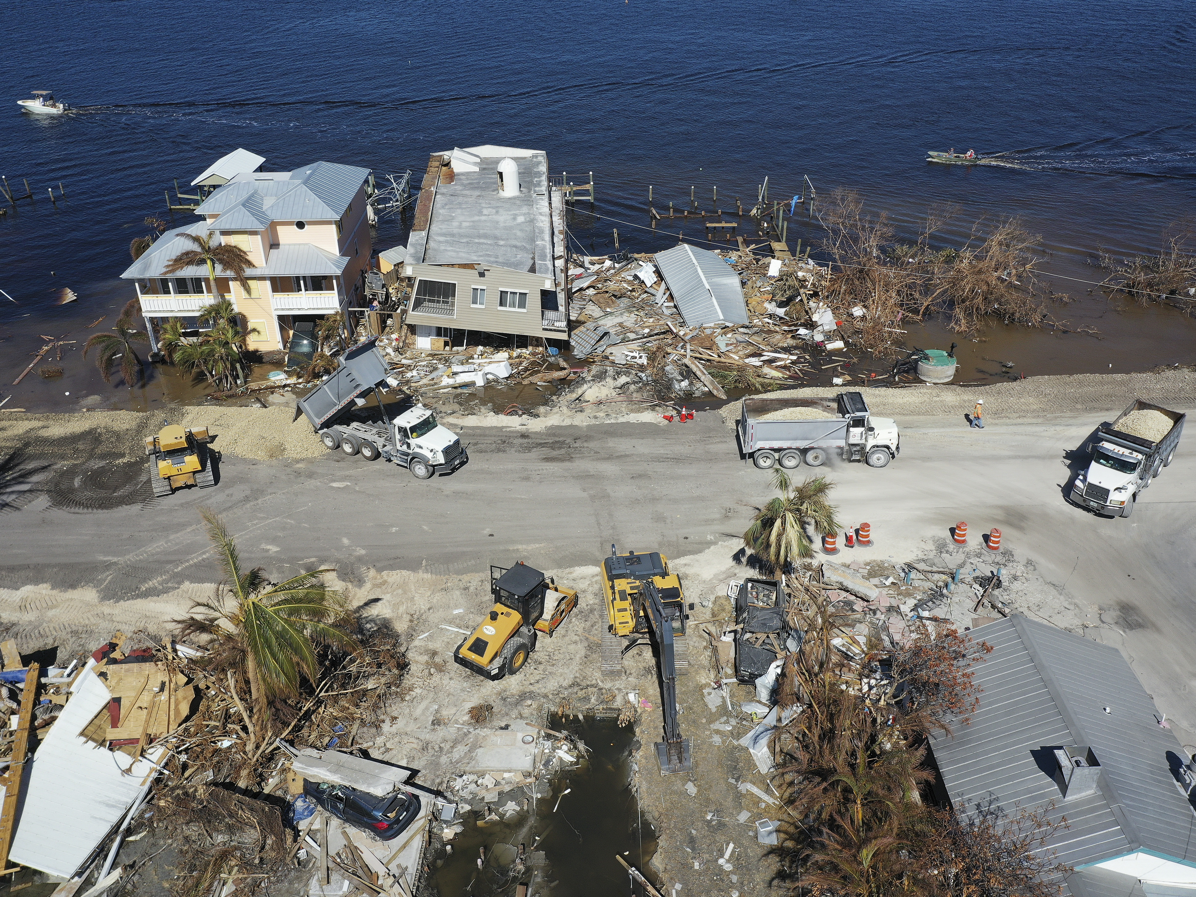 Florida officials are scrambling to limit Hurricane Ian's impact on the election - Vimarsana News