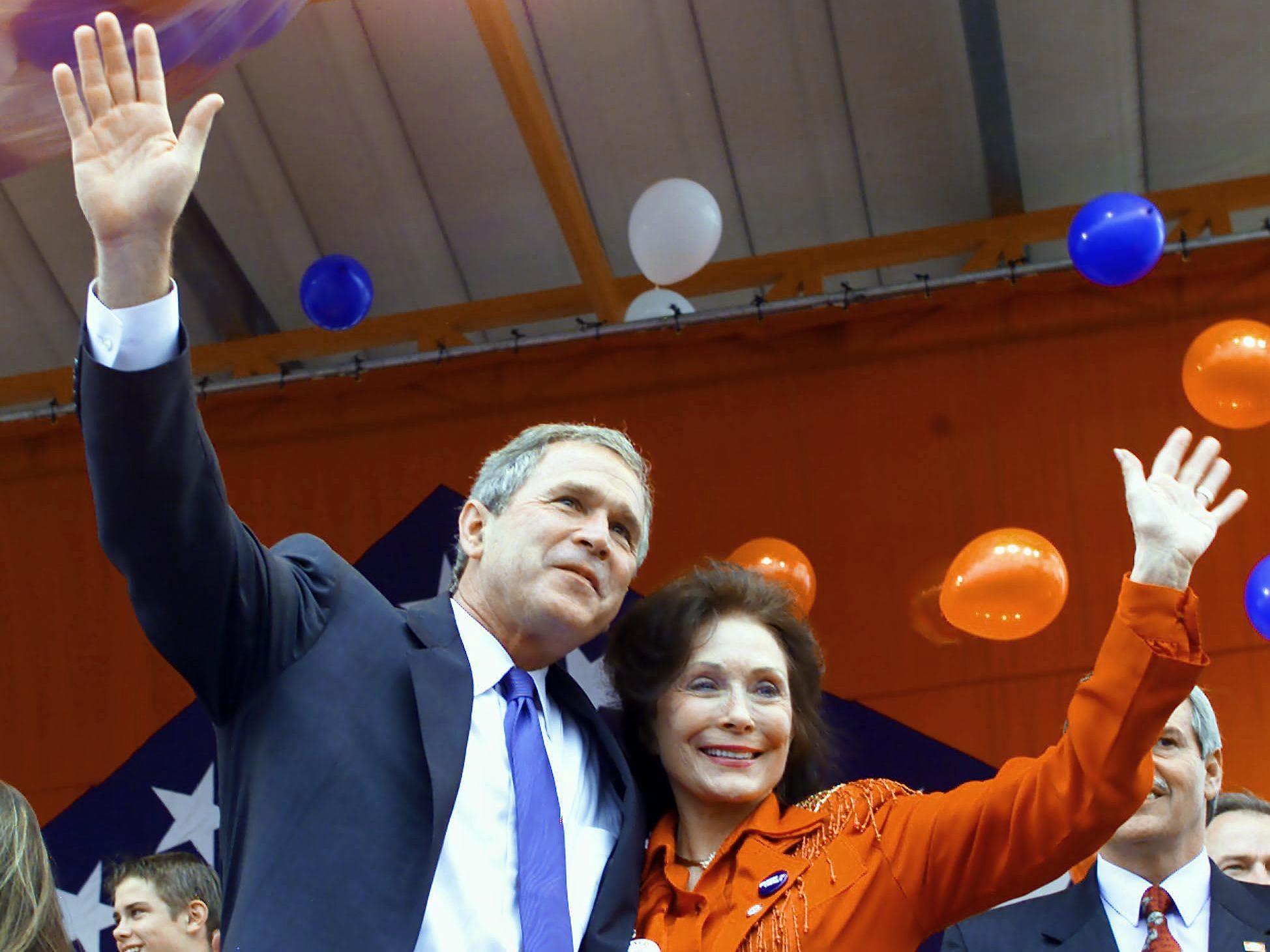 How Loretta Lynn, country music and a rural Republican tide changed U.S. politics