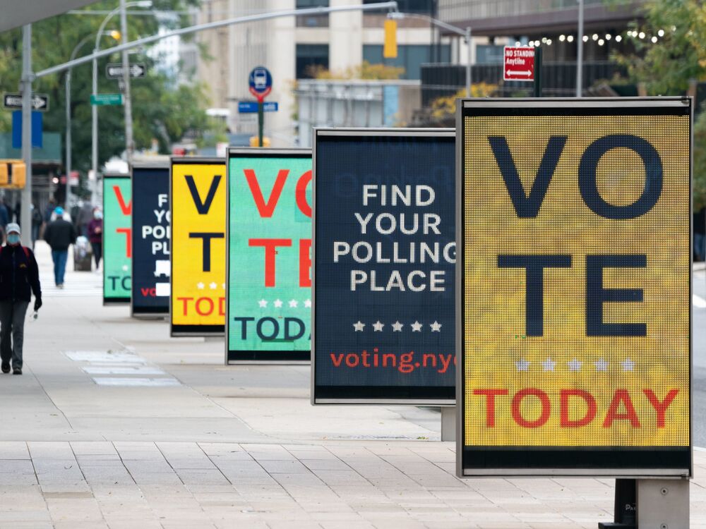 Republicans have ramped up spending on ads about crime while Democrats have boosted spending on ads about abortion rights as November's midterm elections draw nearer. (AFP via Getty Images)