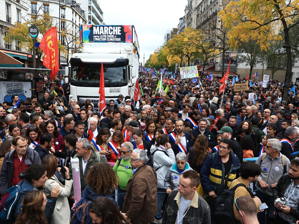 Thousands of French people — including a Nobel laureate — protest over ...