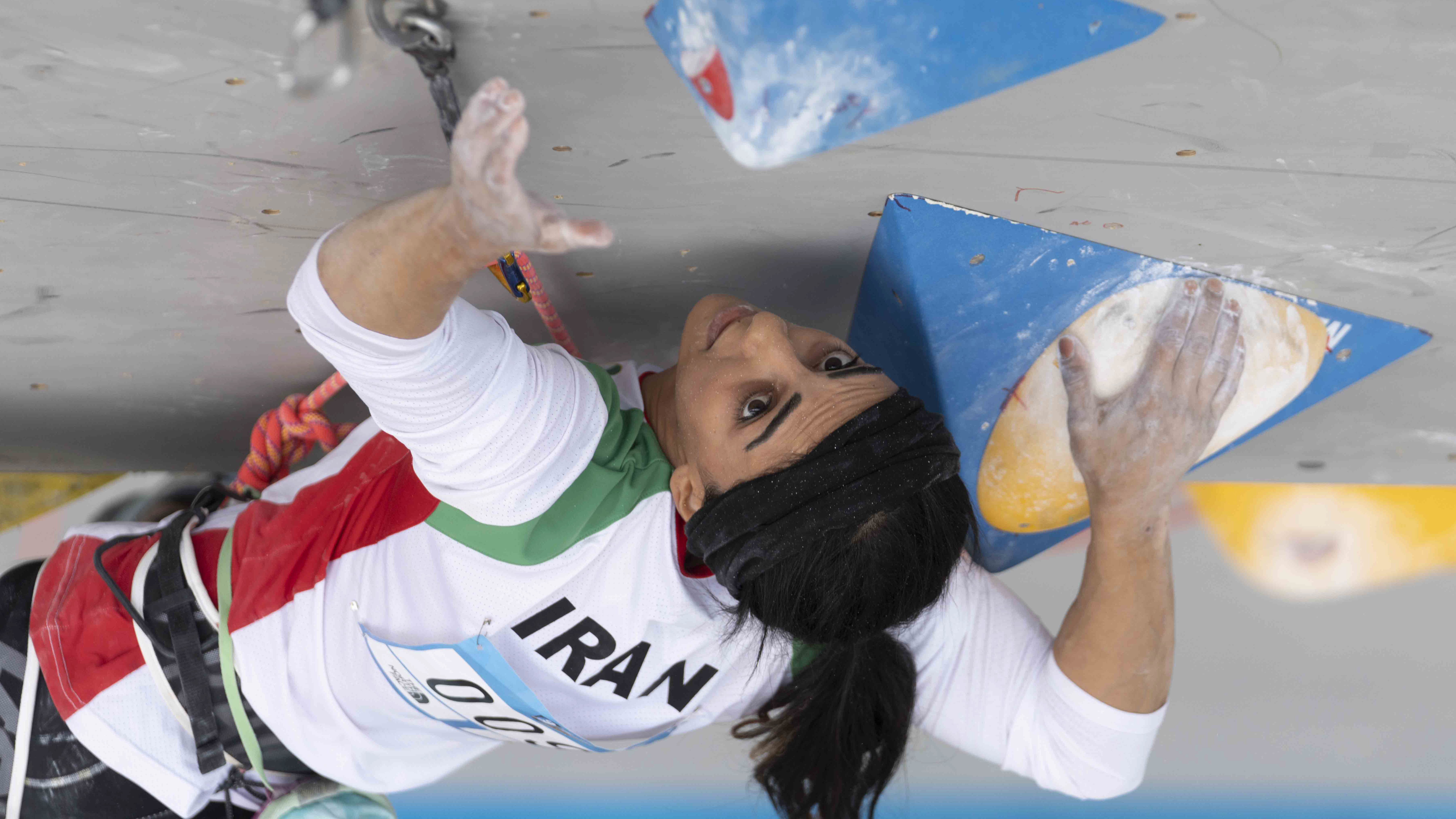 Iranian athlete Elnaz Rekabi competes during the women