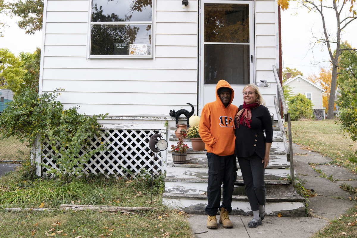 Inside one city's plan to outbid investors and keep homes affordable : NPR 14 20221018 npr housingday0200327 slide 66697312eacdf57f949e1a6e23cbeaea30c216f8 s1200