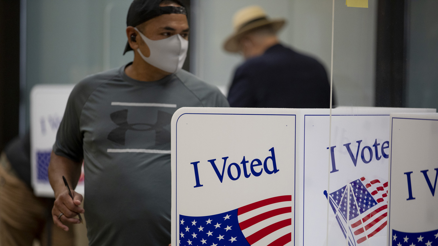 Virginia sends localities thousands more voter applications to process : NPR
