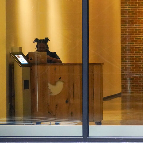 Twitter layoffs begin, sparking a lawsuit and backlash