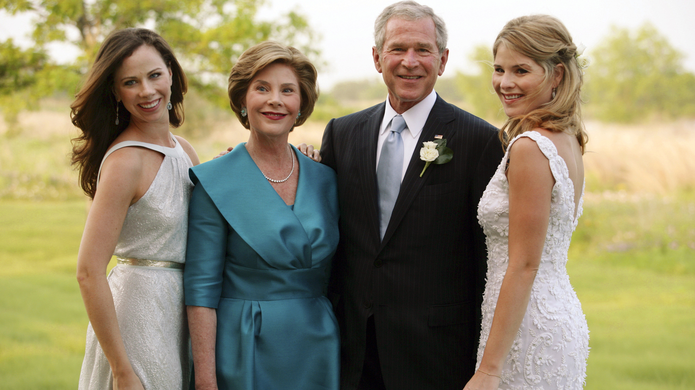 Biden's granddaughter Naomi gets married at the White House on Saturday