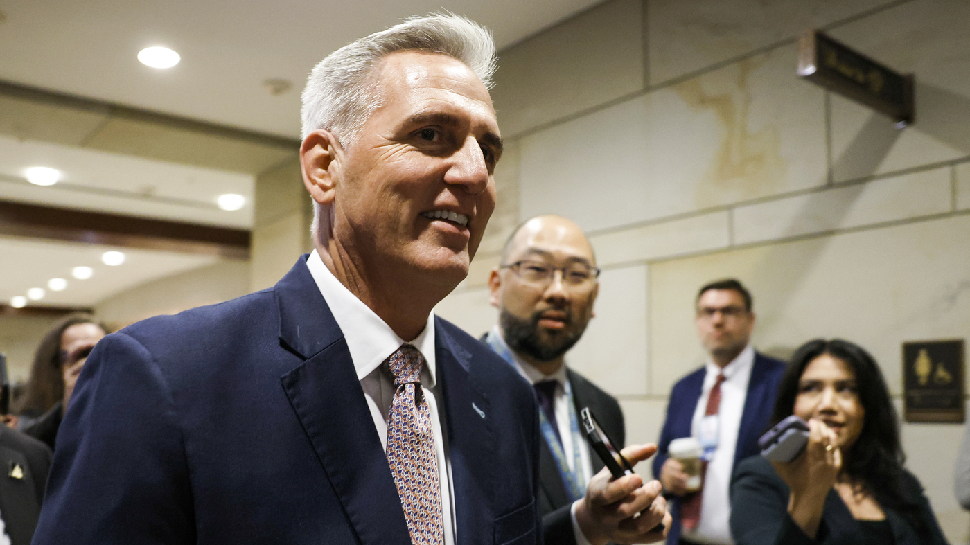 Kevin McCarthy faces early loyalty test in his bid for speaker NPR