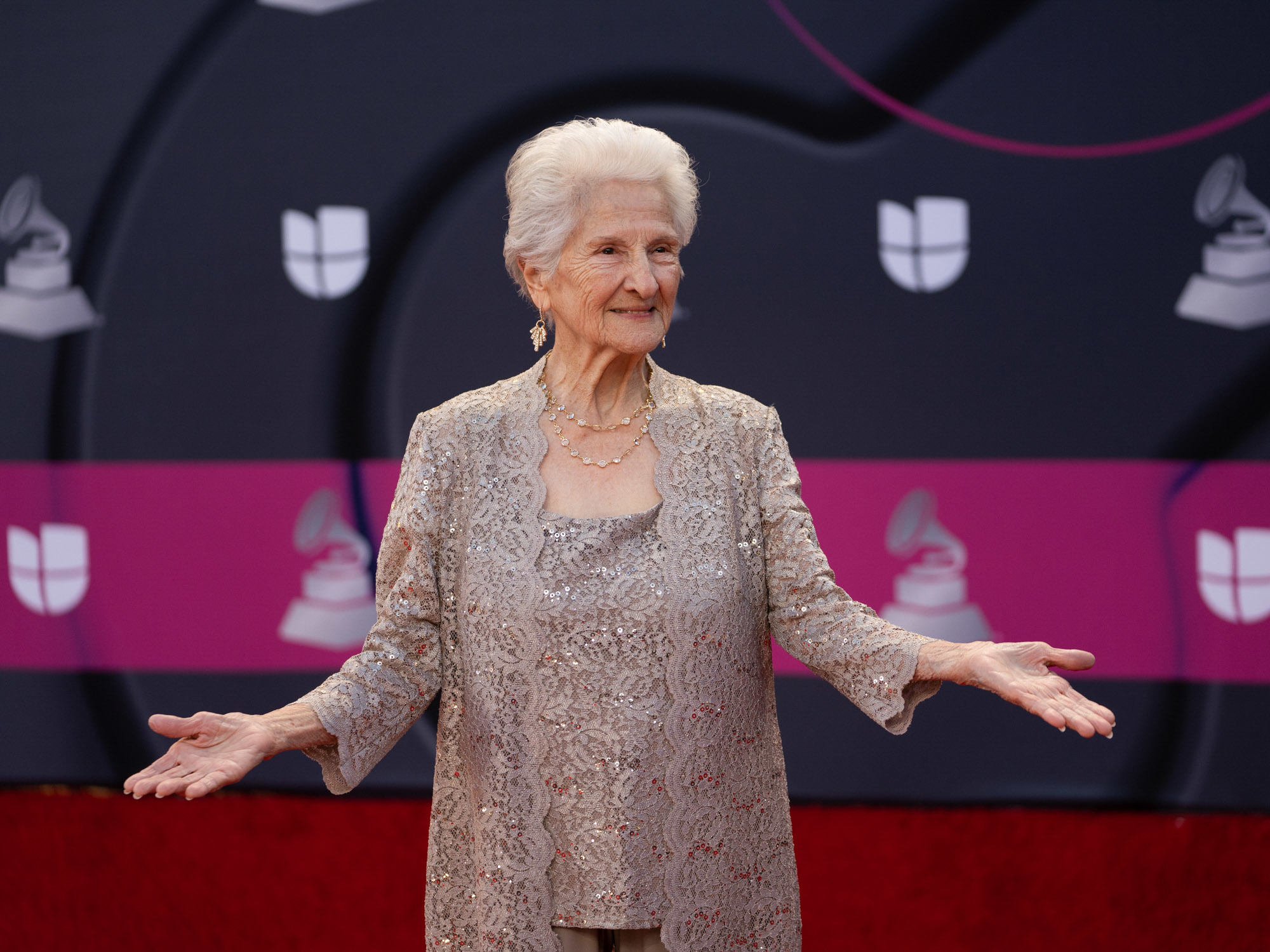 Photos: See who is on the red carpet at this year's Latin Grammy awards 18 Angela Alvarez