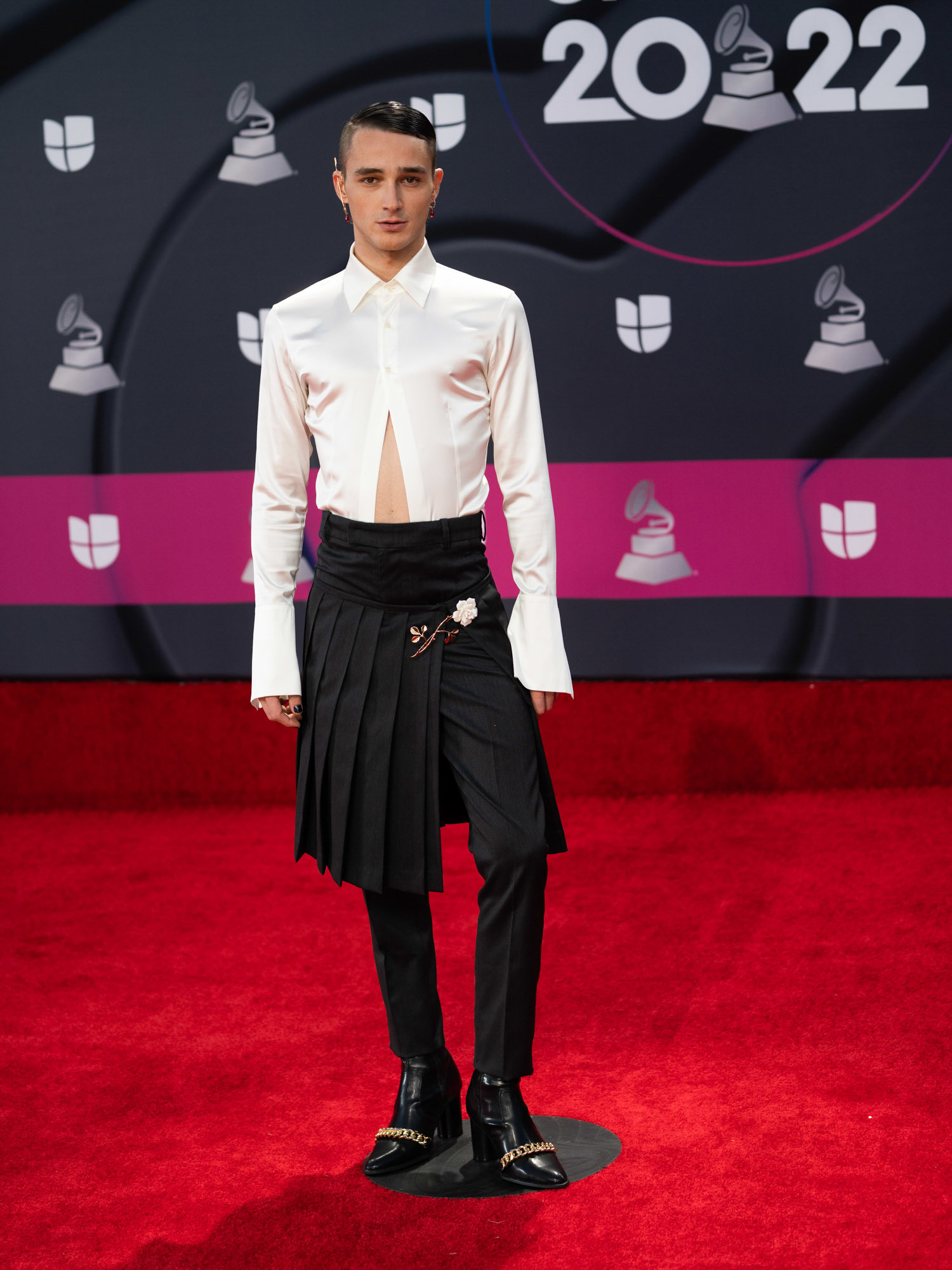 Photos: See who is on the red carpet at this year's Latin Grammy awards 28 Pol Granch