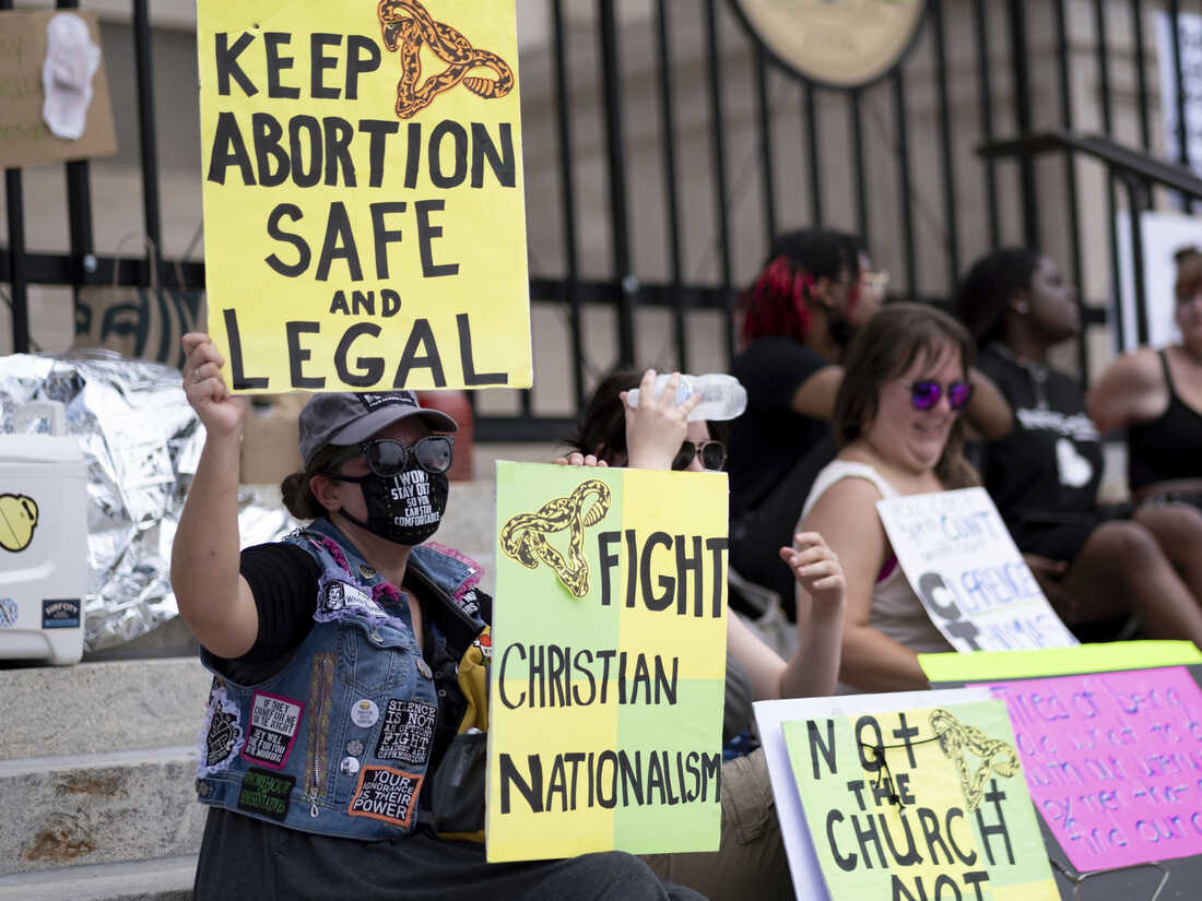 File:Keep Abortion Safe And Legal sign at a Stop Abortion Bans