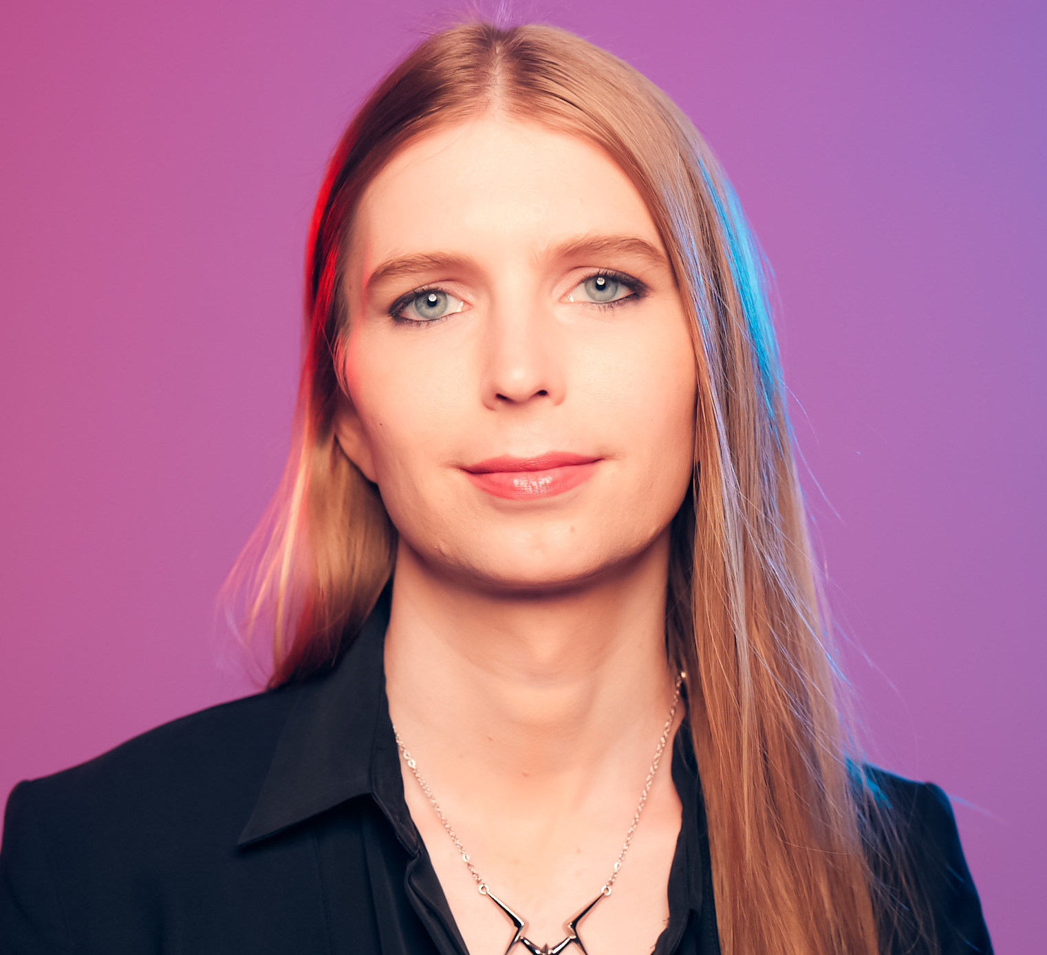 Chelsea Manning (Farrar, Straus and Giroux publishing company)