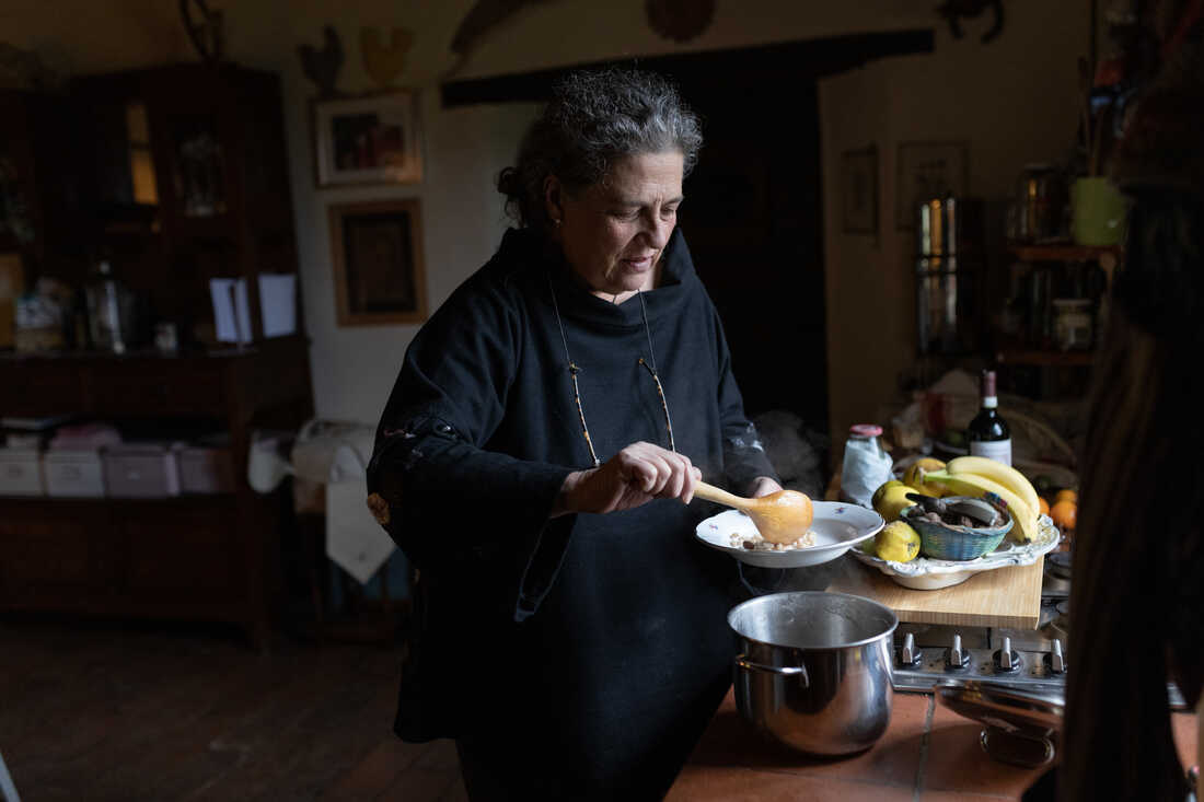 Italians employ ancient cooking contraption to deal with rising gas costs