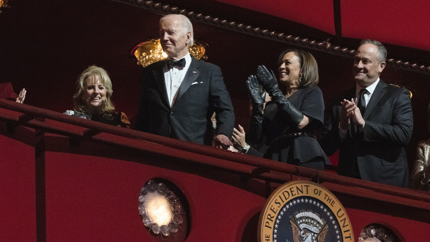 Kennedy Center honors Gladys Knight, U2, Amy Grant, Clooney(02)