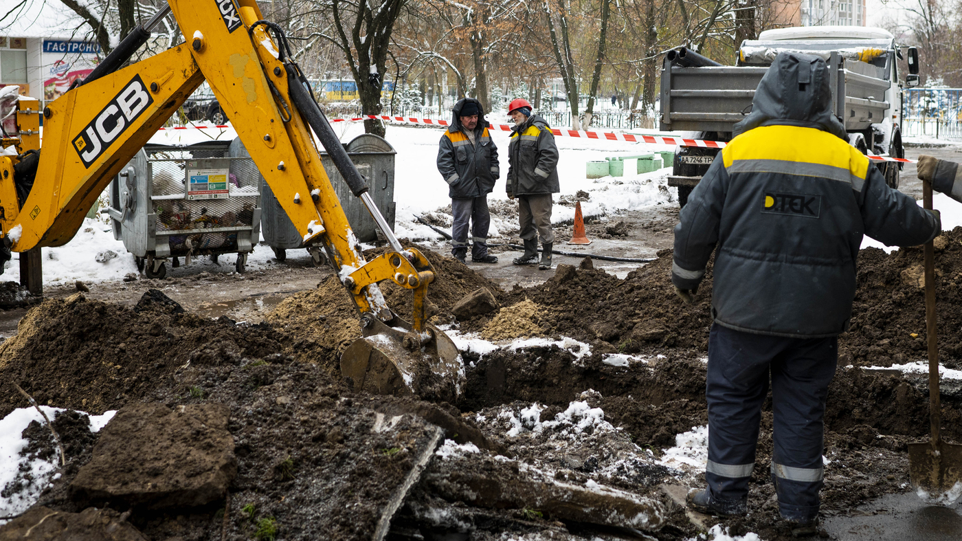 Ukraine races to fix its energy grid faster than next Russian missile ...