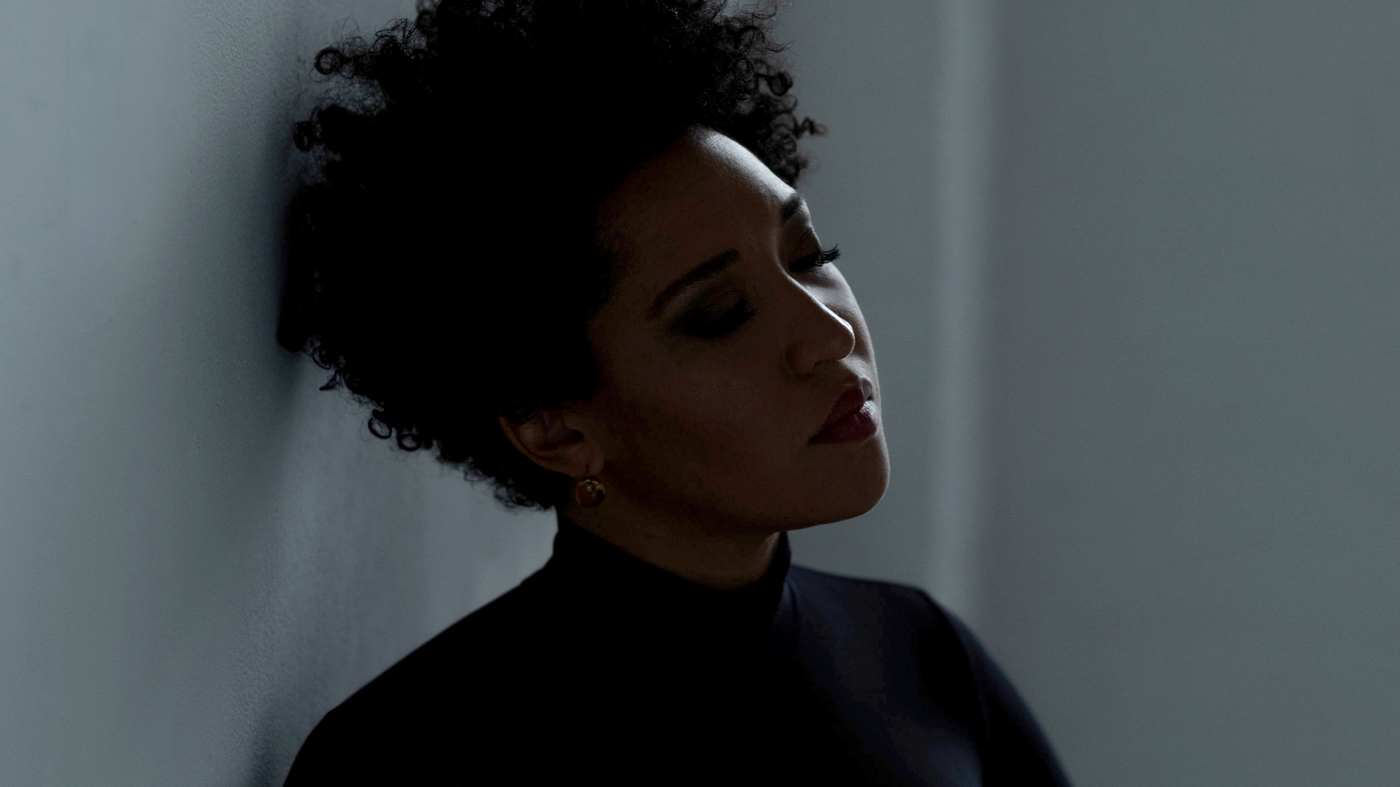 Classical singer Julia Bullock's 'Walking in the Dark' is a bold debut : Deceptive Cadence : NPR - Vimarsana News