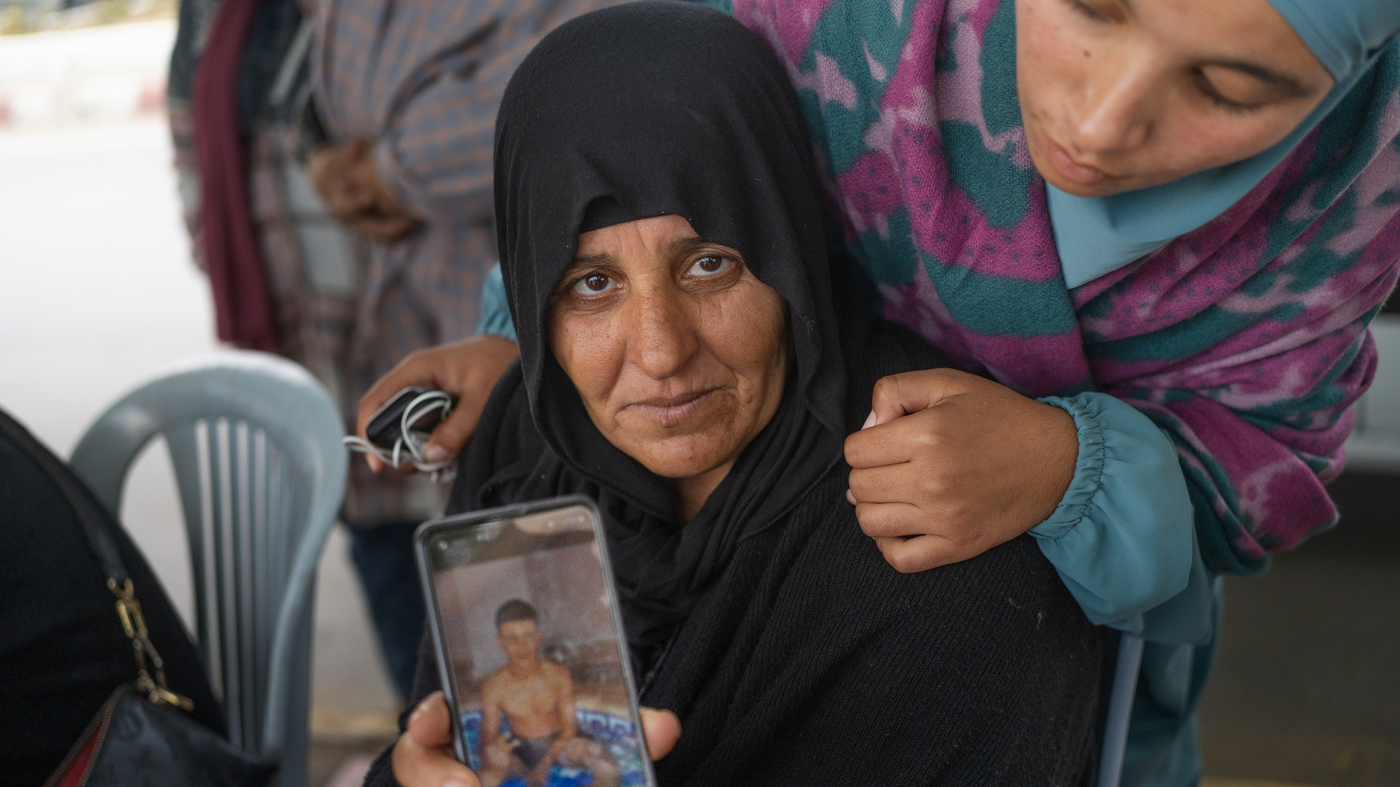 An economic and political crisis has Tunisians risking their lives to