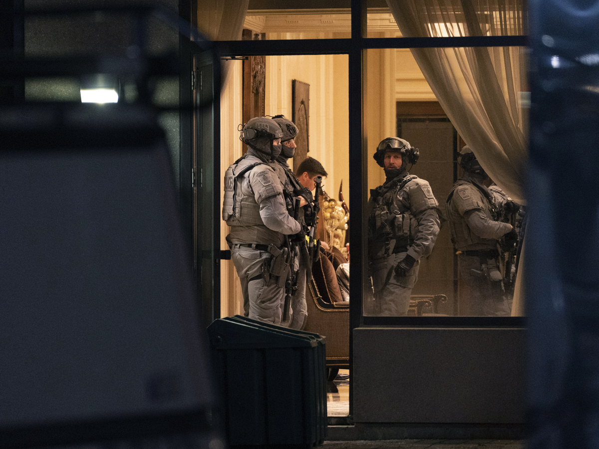 5 dead and suspect killed in Toronto area condo shooting : NPR 2 ap22353182251016 3a46e8218d2cc0cef8f3150a4fb39d7f6e83338e s1200
