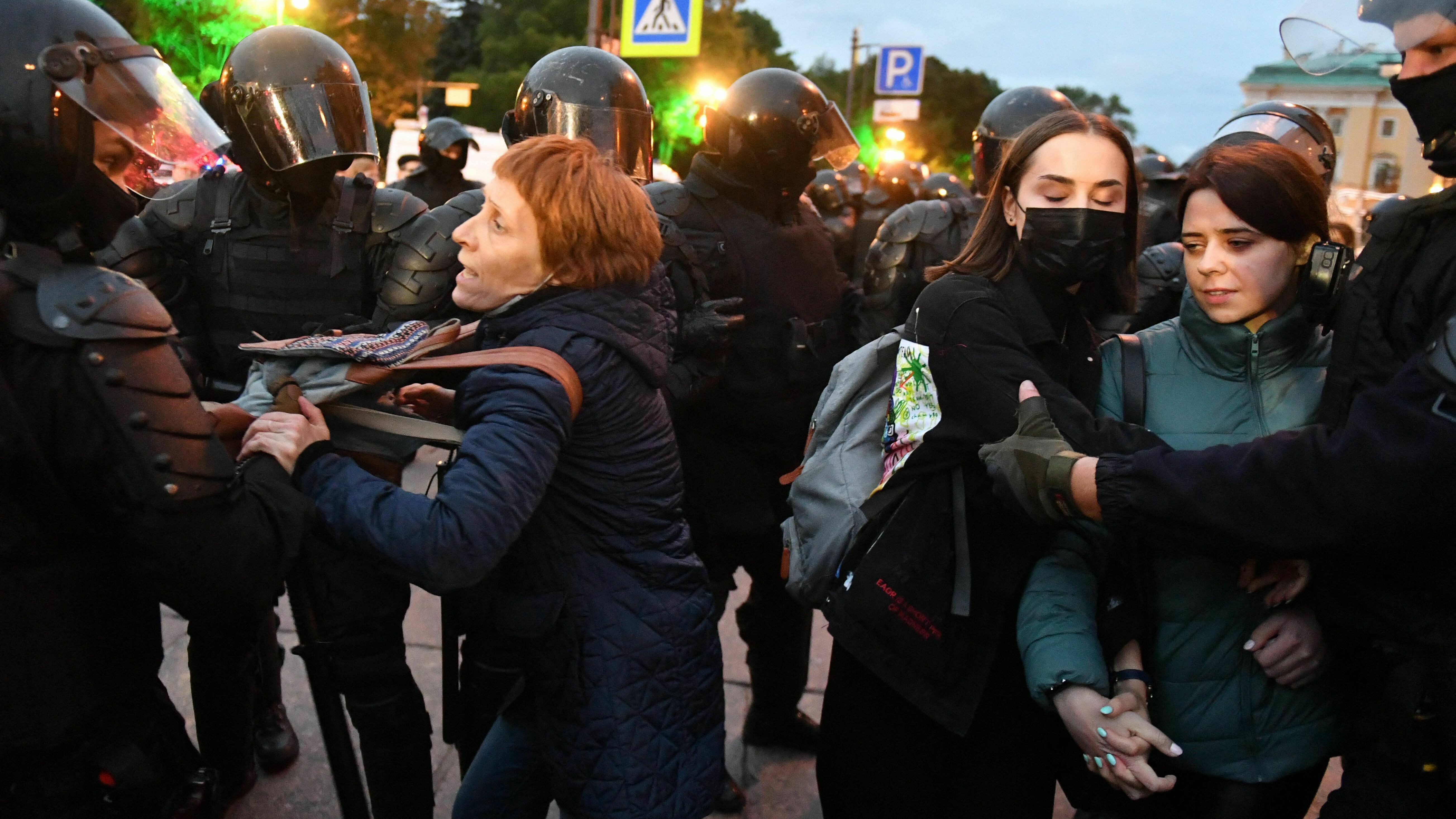 War against Ukraine has left Russia isolated and struggling &mdash; with more tumult ahead