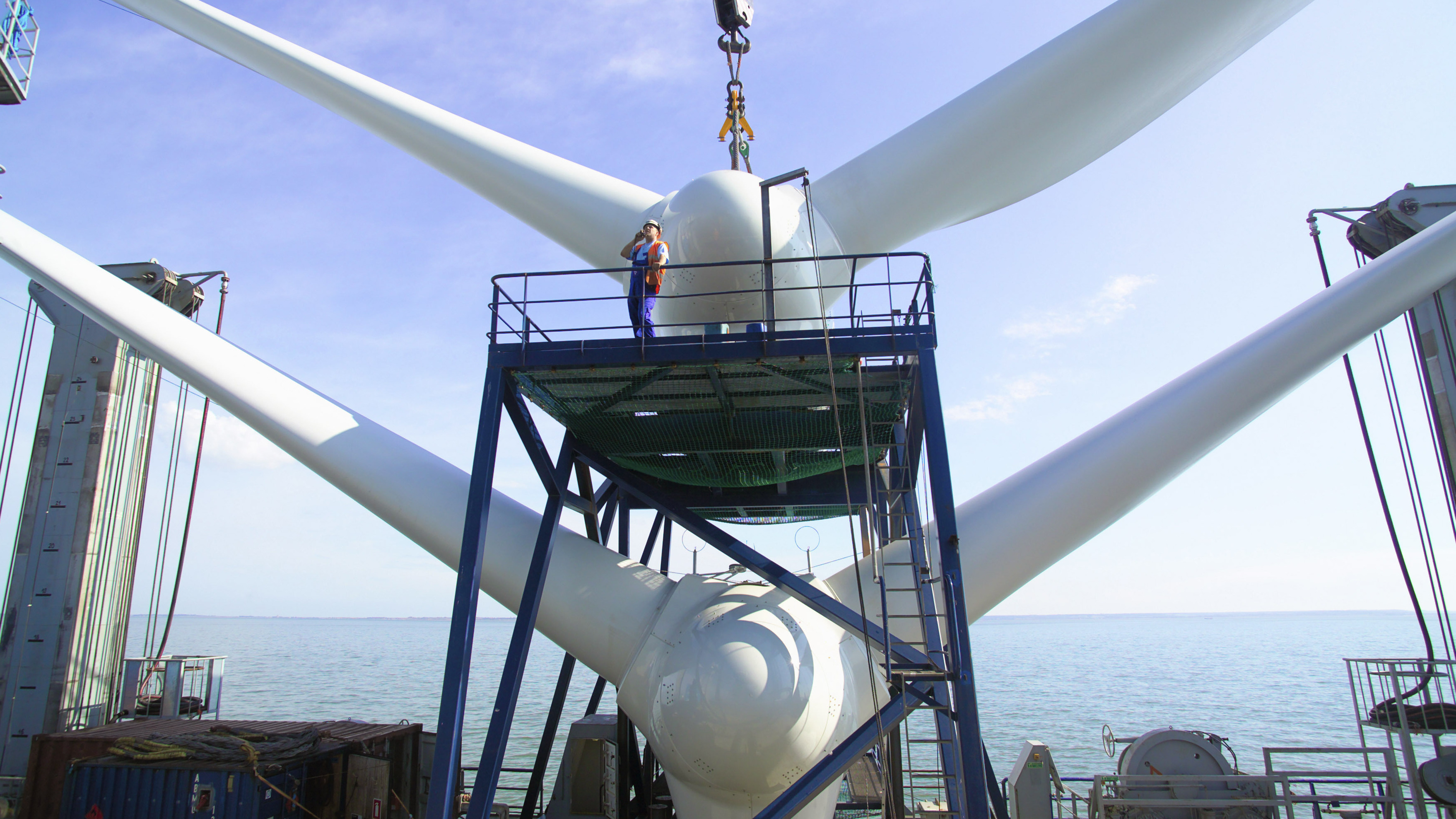 California offshore wind promises a new gold rush while slashing emissions