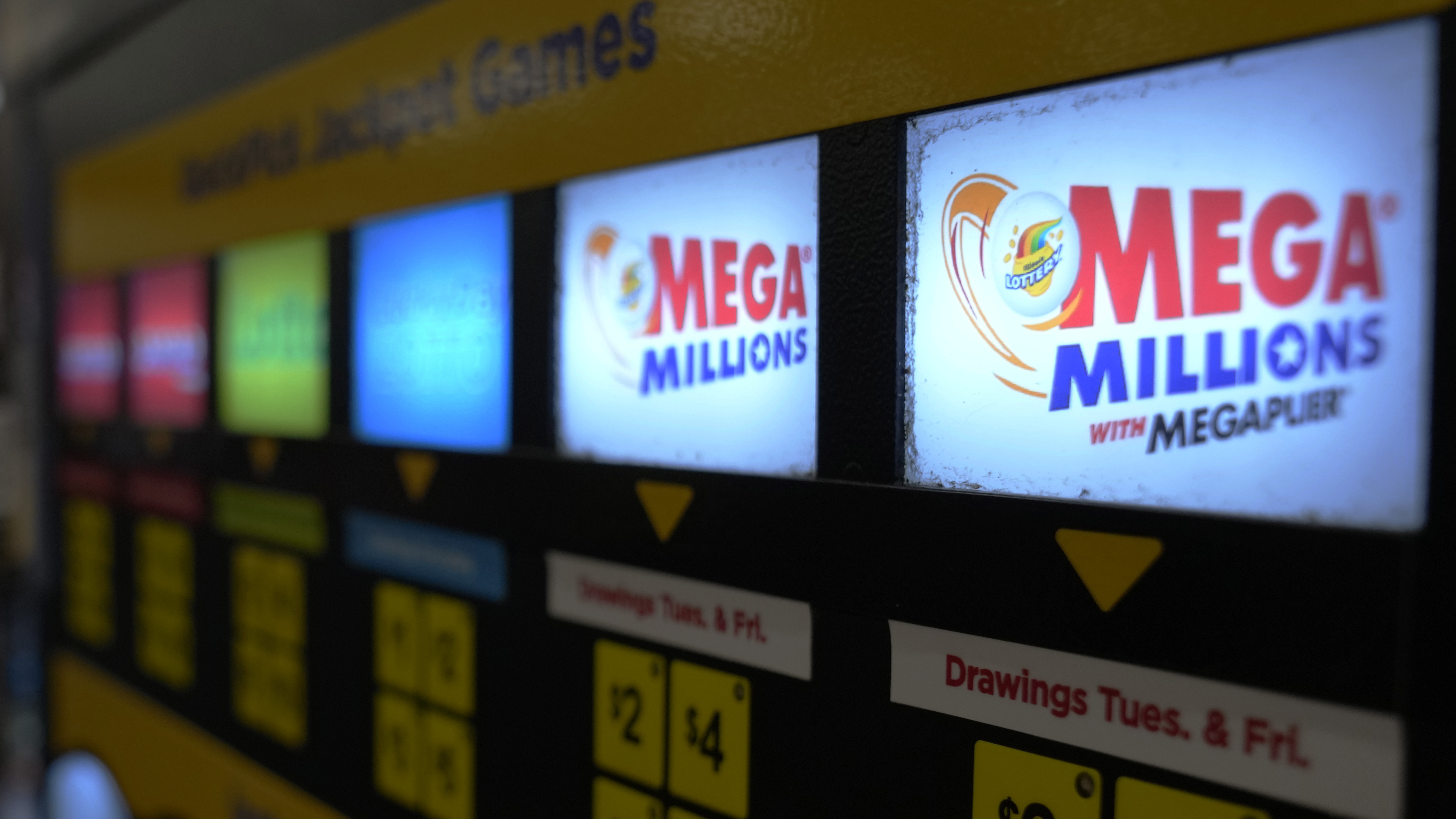 The Mega Millions jackpot climbs to $940M after no single winner is drawn
