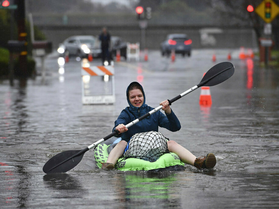 A stubborn La Nina and manmade warming are behind recent wild weather, scientists say - Vimarsana News