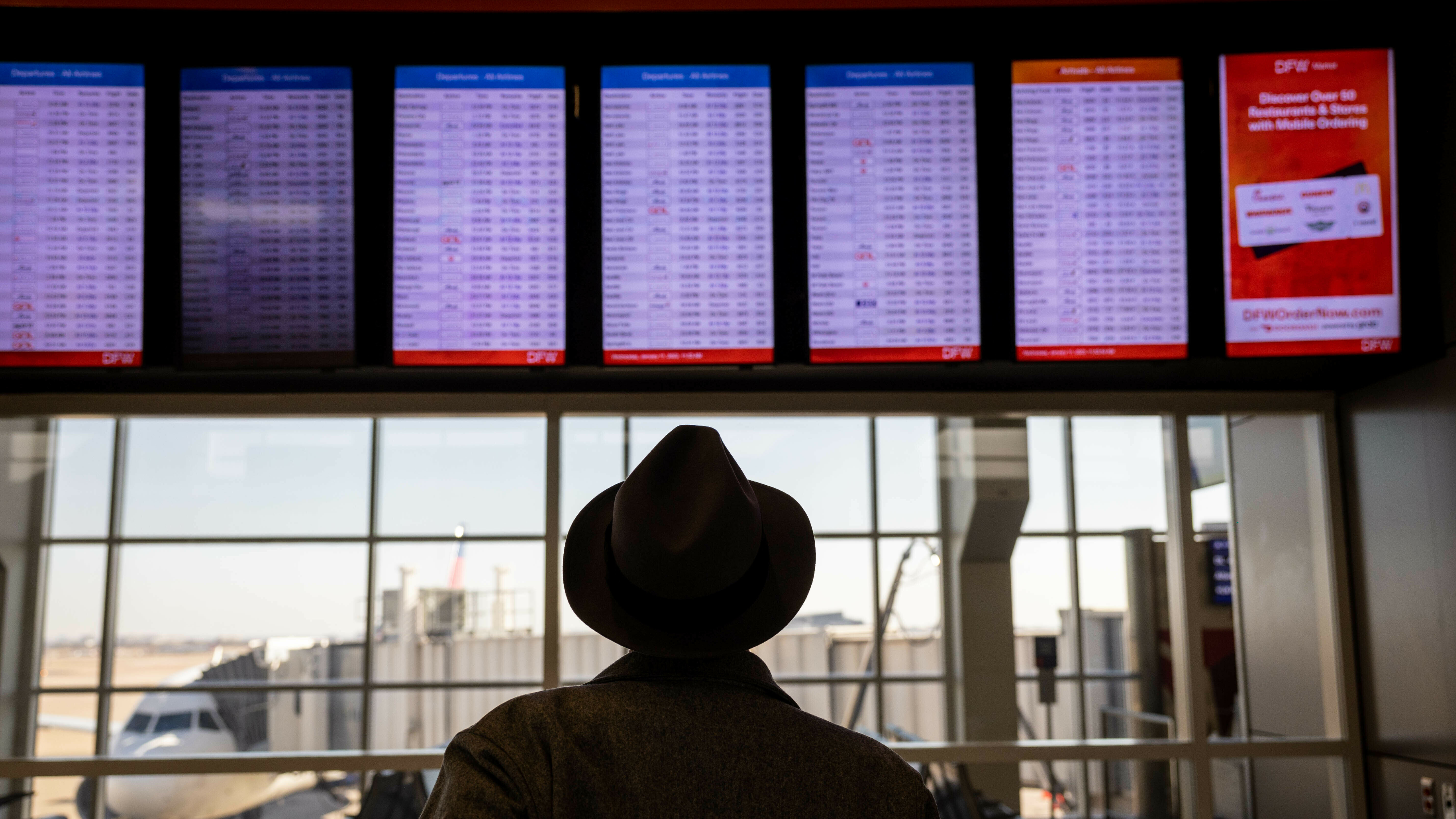 FAA contractors deleted files &mdash; and inadvertently grounded thousands of flights